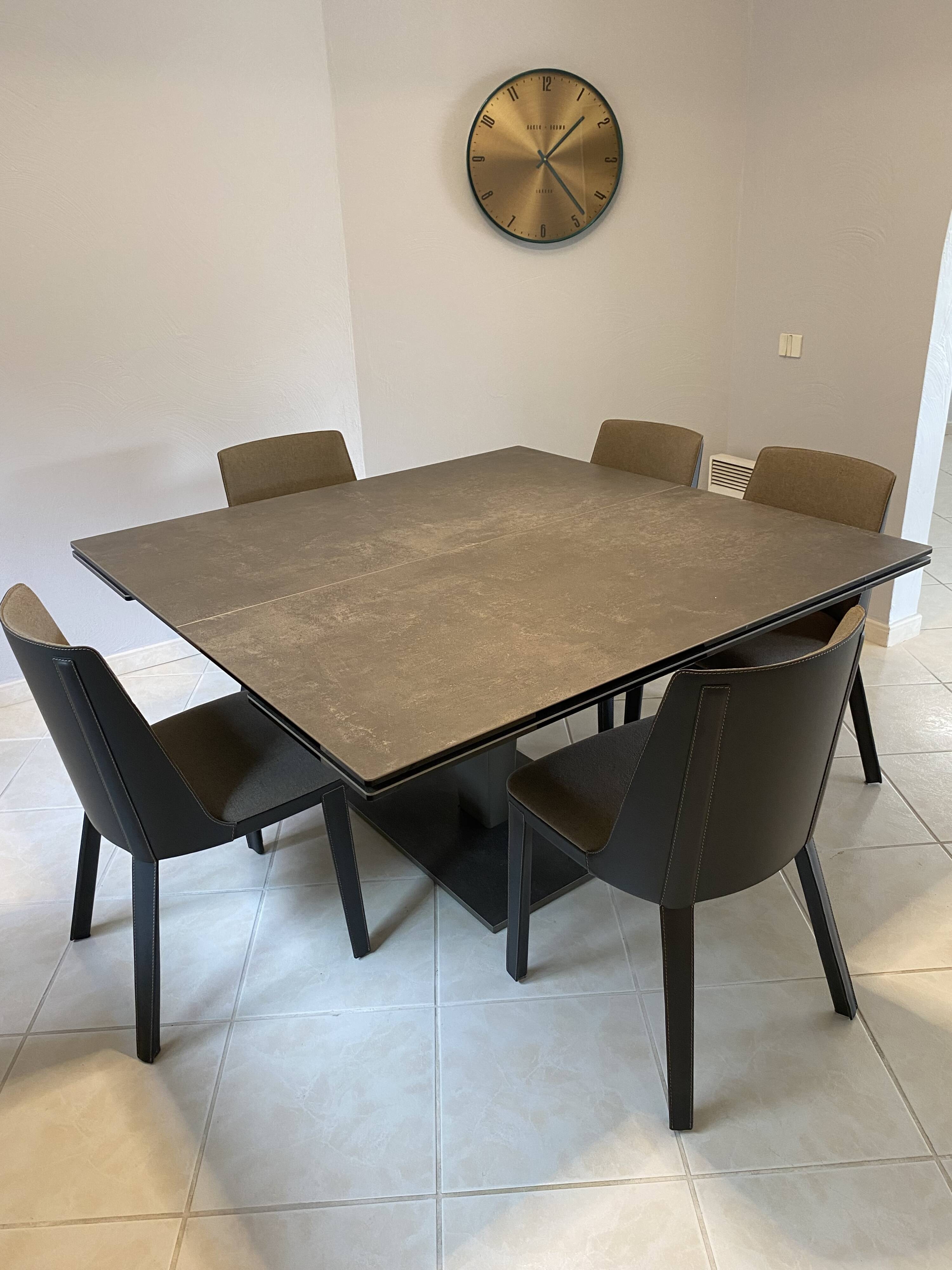 Roche Bobois table
