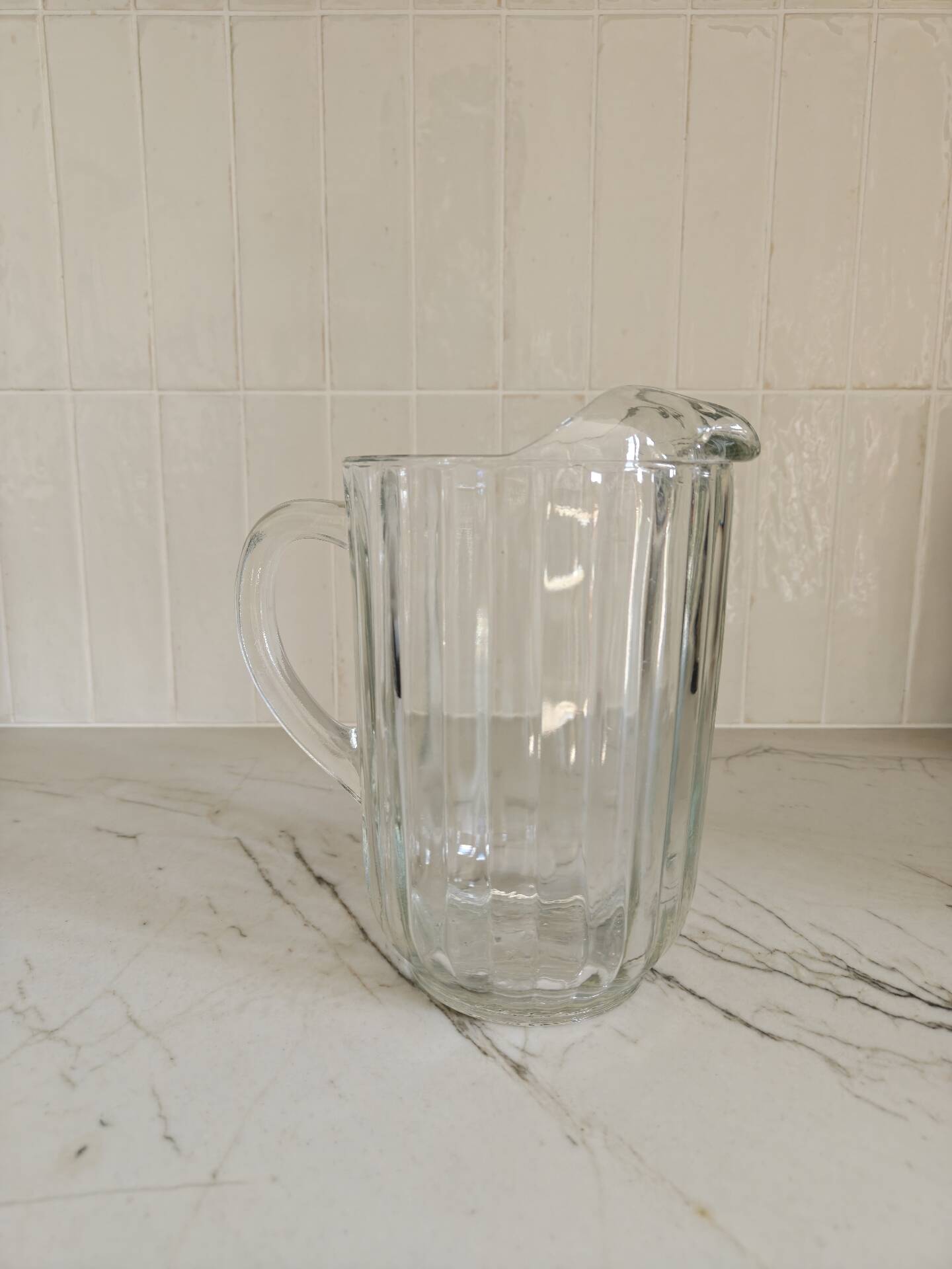 Glass jug