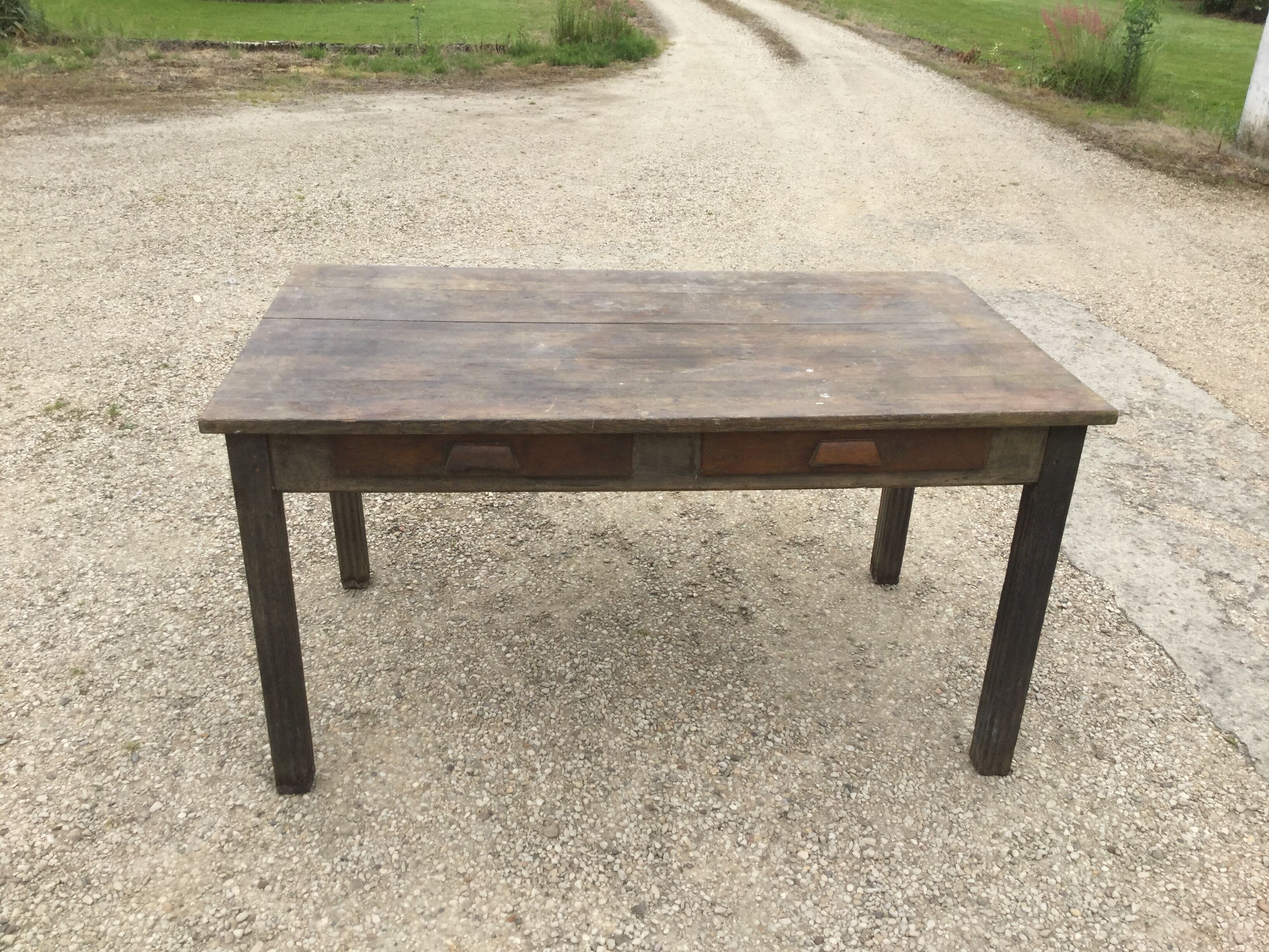 Farm table