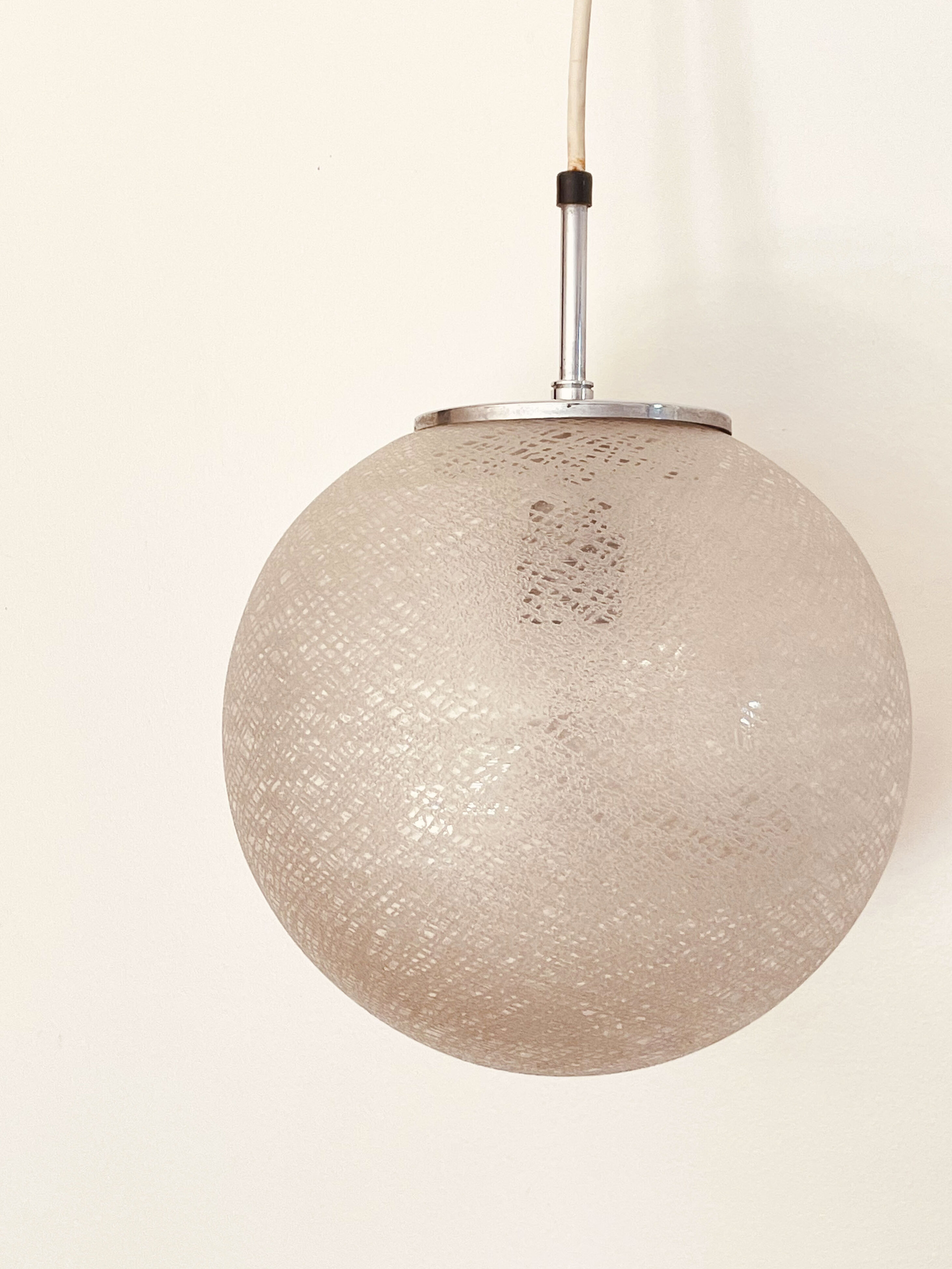 Suspension globe 25 cm Glashutte Limburg, 1970