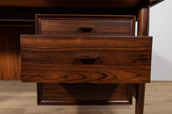 Bureau indépendant en palissandre du milieu du siècle, modèle 207, par Arne Vodder pour Sibast,