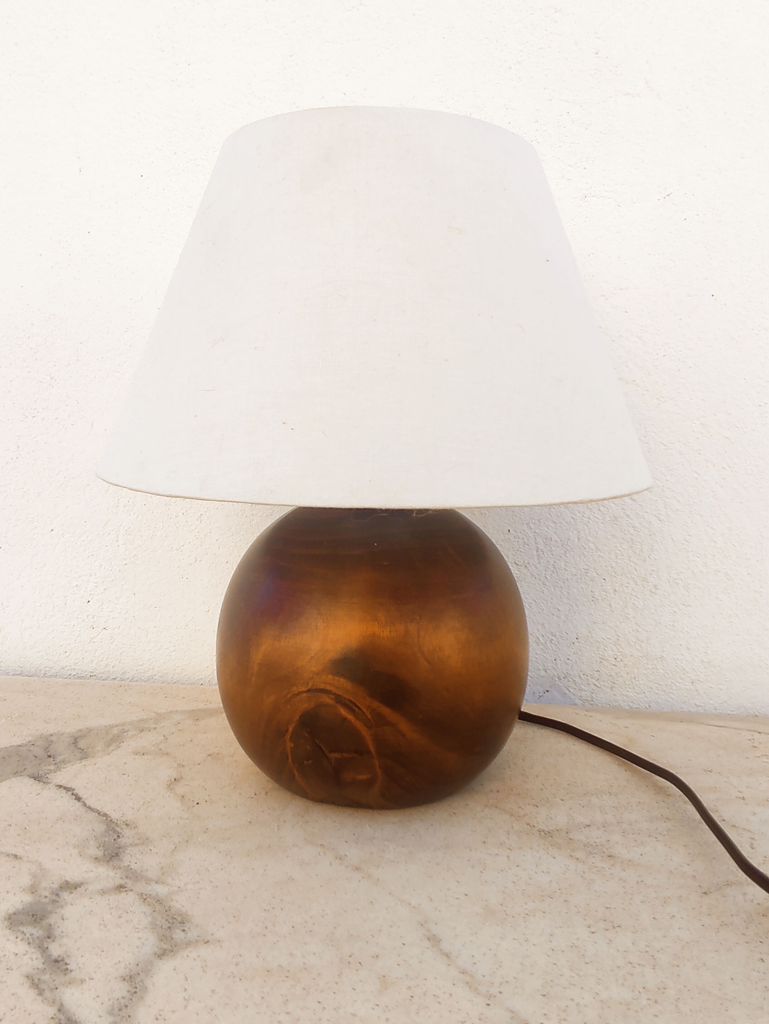 Wooden ball lamp