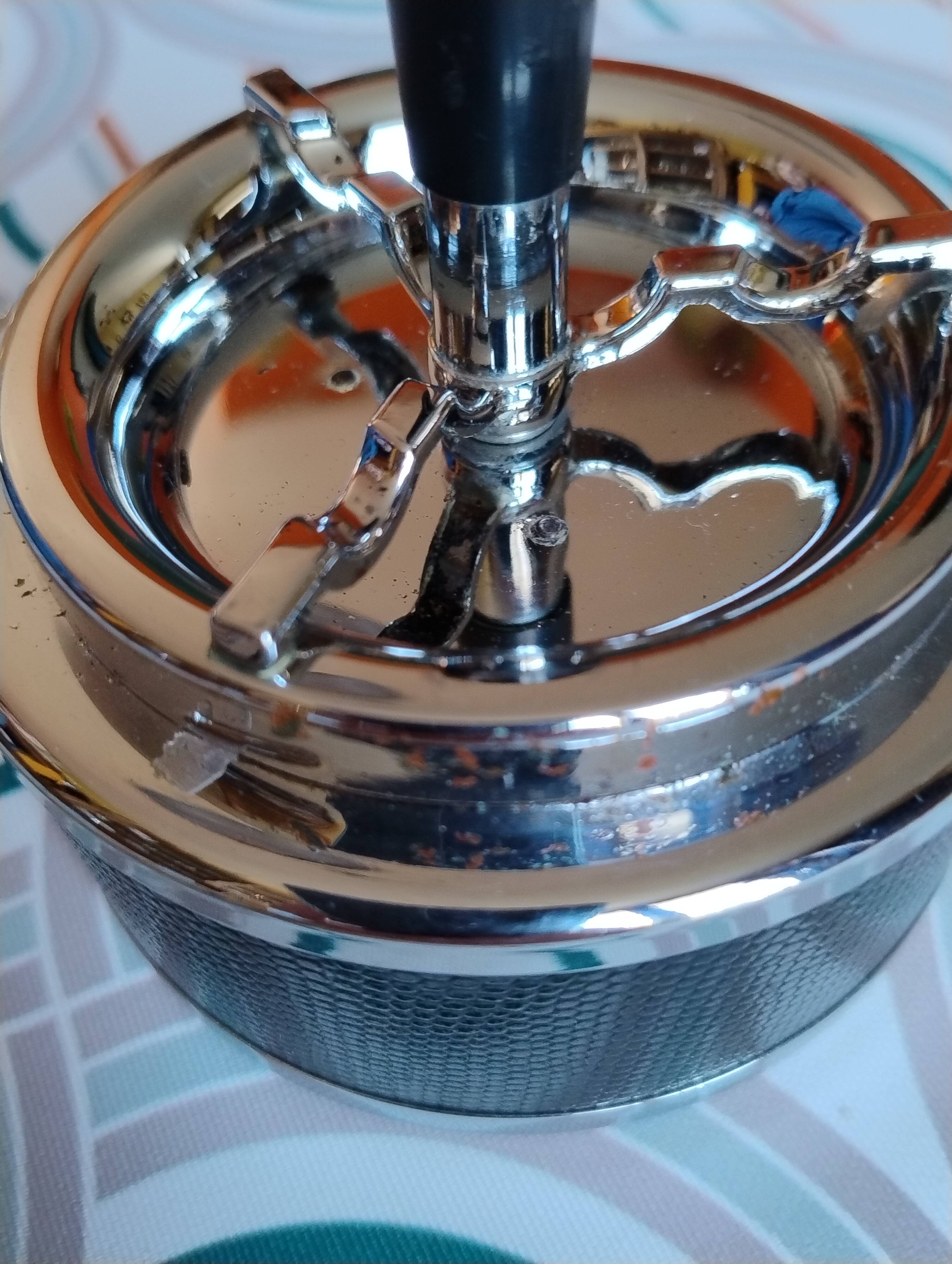 Soveno vintage rolling ashtray