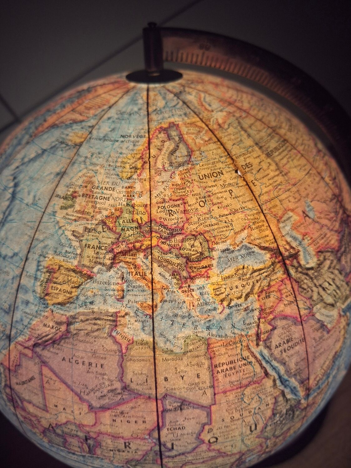 Illuminated globe, taride, 1970-1880, 30 cm