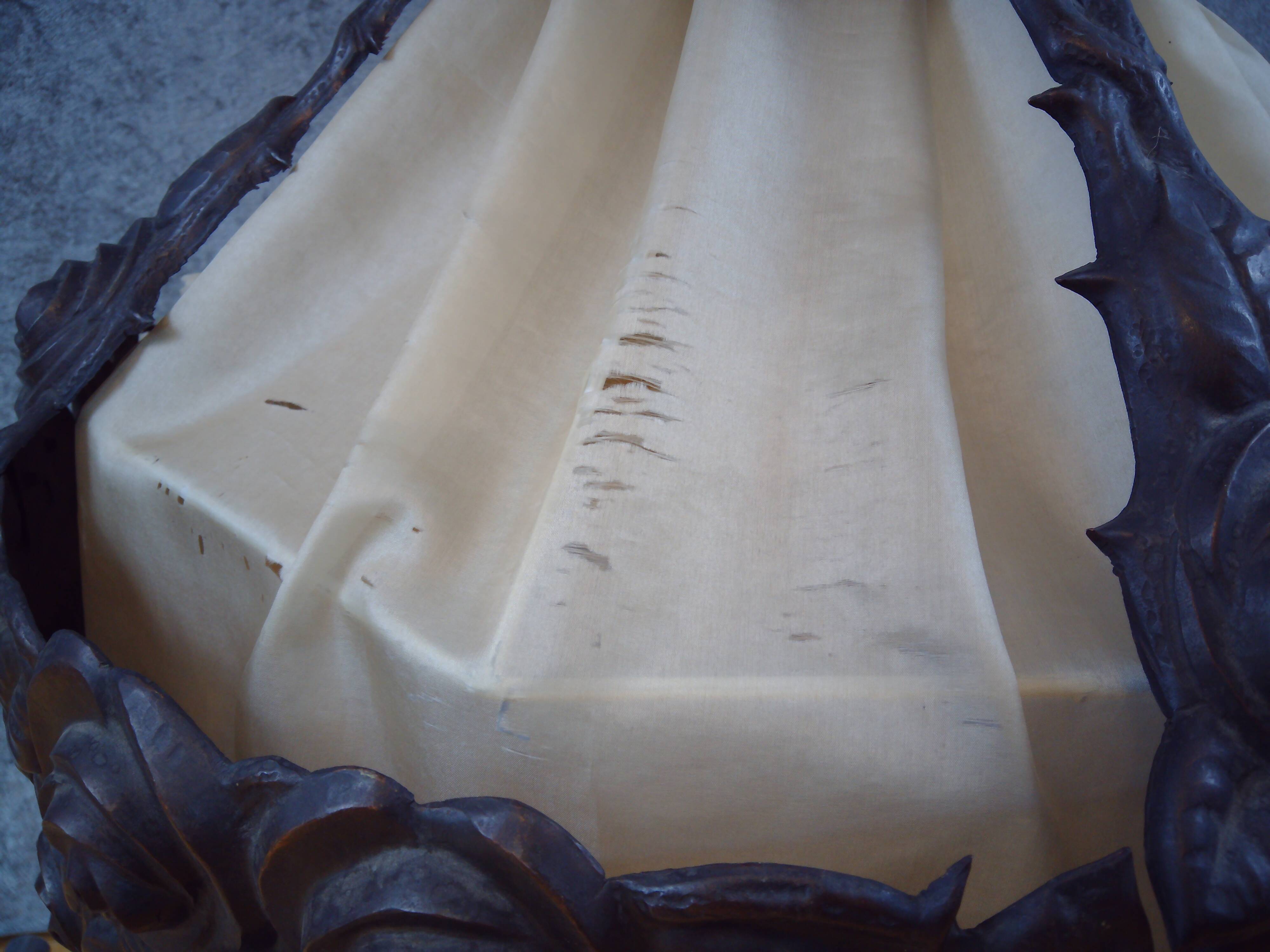 Antique Art Nouveau lamp in copper and silk