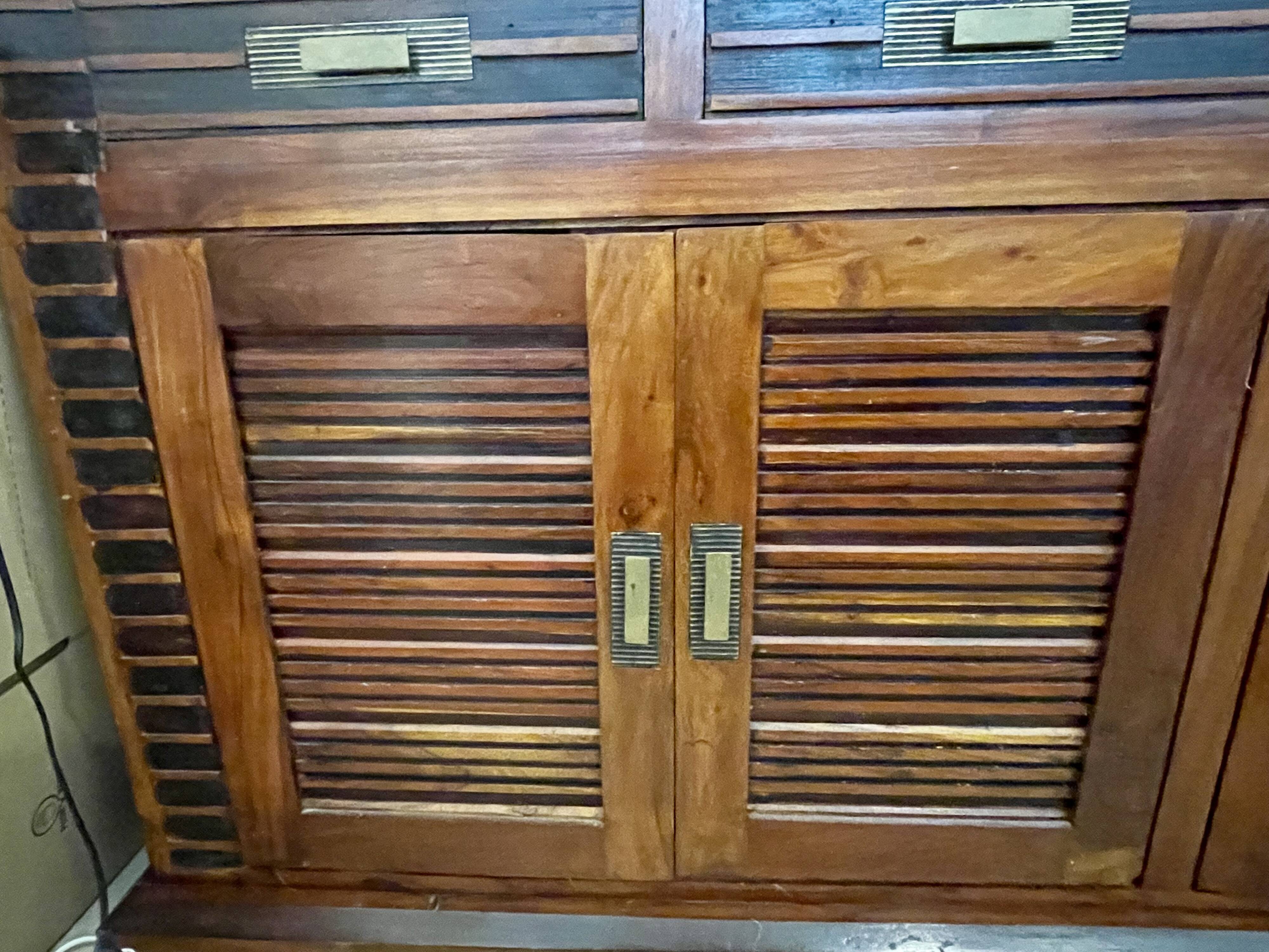 Buffet / storage unit in solid acacia wood