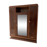 Wardrobe of a Jules Cayette sleeping set