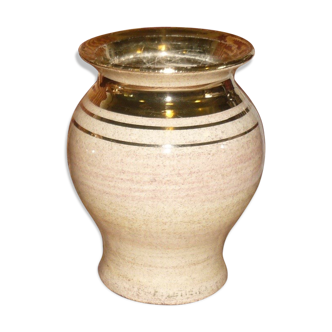 Vase en céramique beige-rosé et or de Georges Pelletier