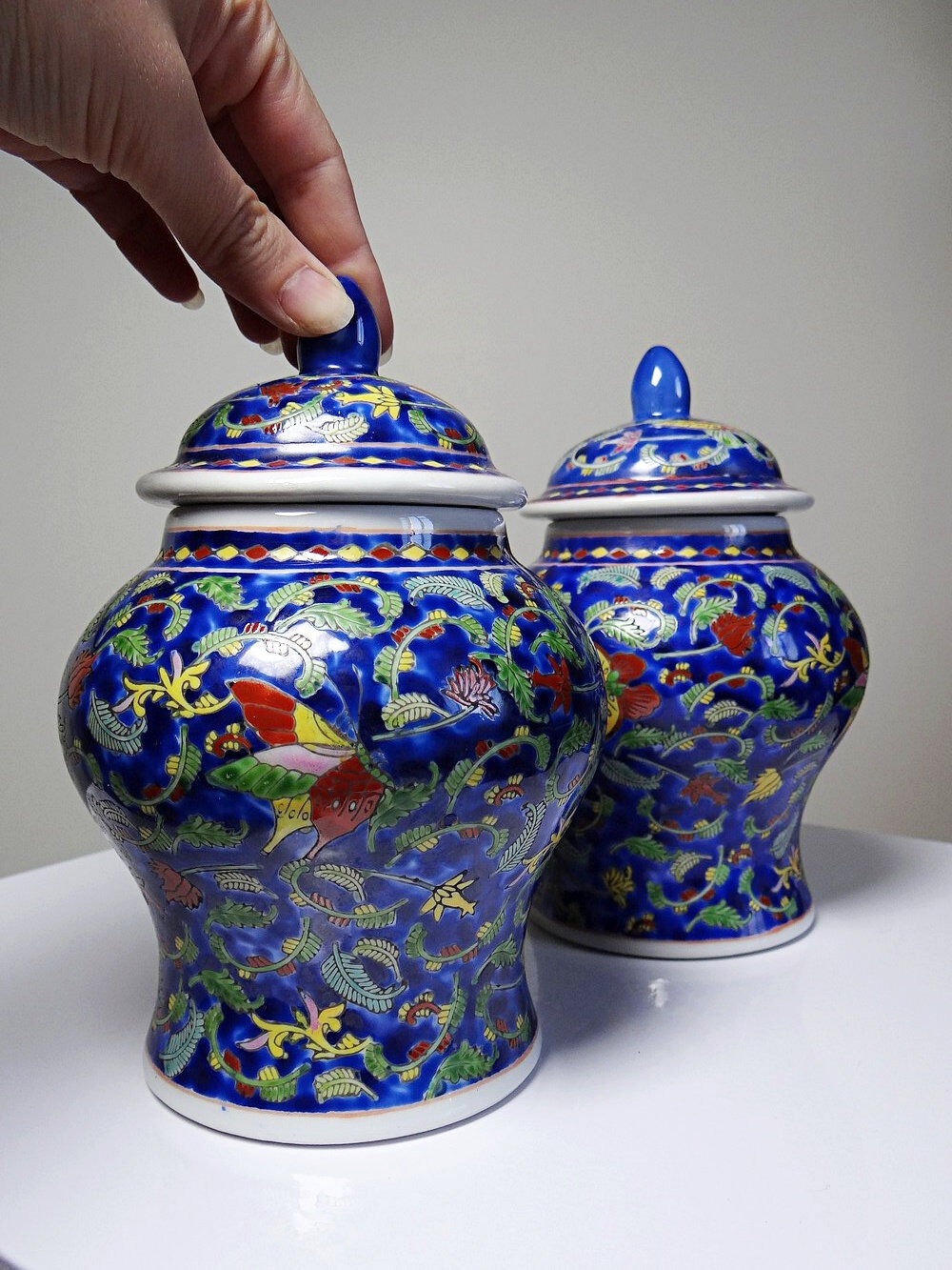 2 pots à gingembre vintage en porcelaine de Chine émaillée