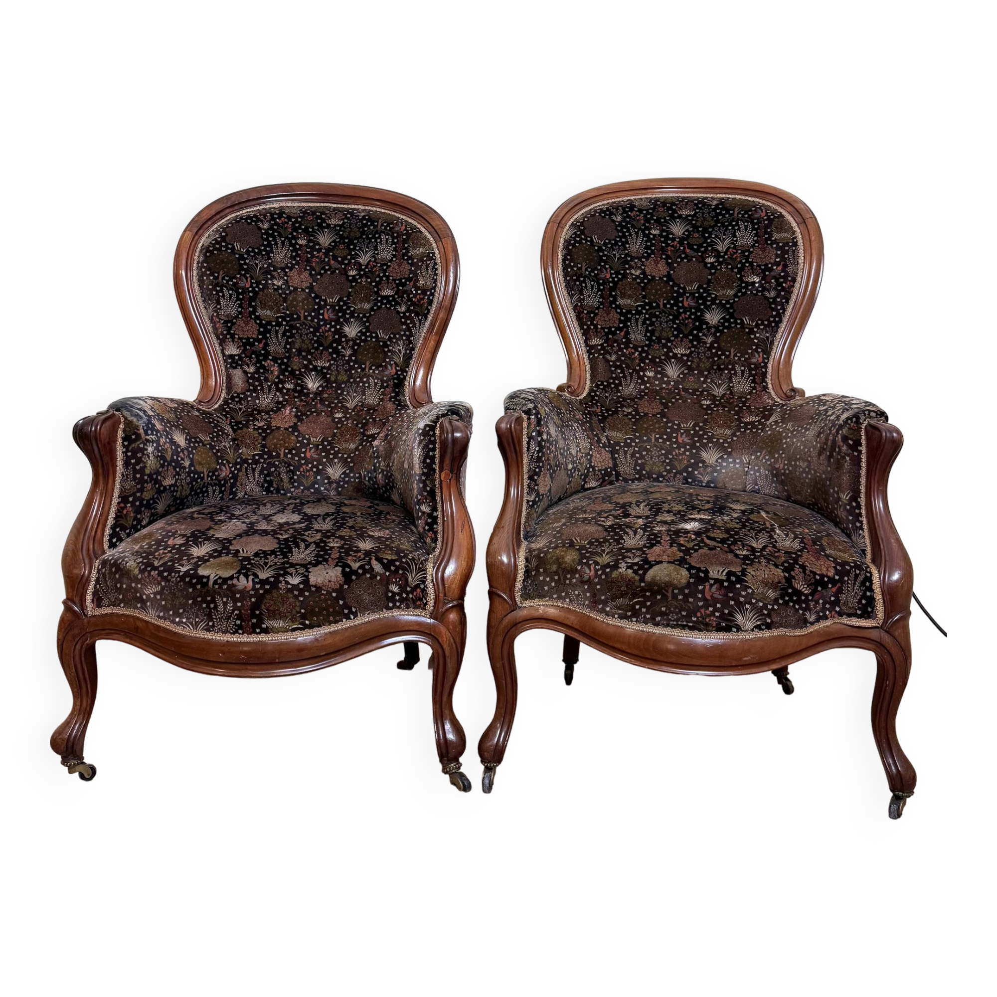 Paire De Bergères Style Louis XV En Noyer vers 1850