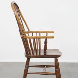 Antique English Windsor Chair from the 19th Century Made of Elm