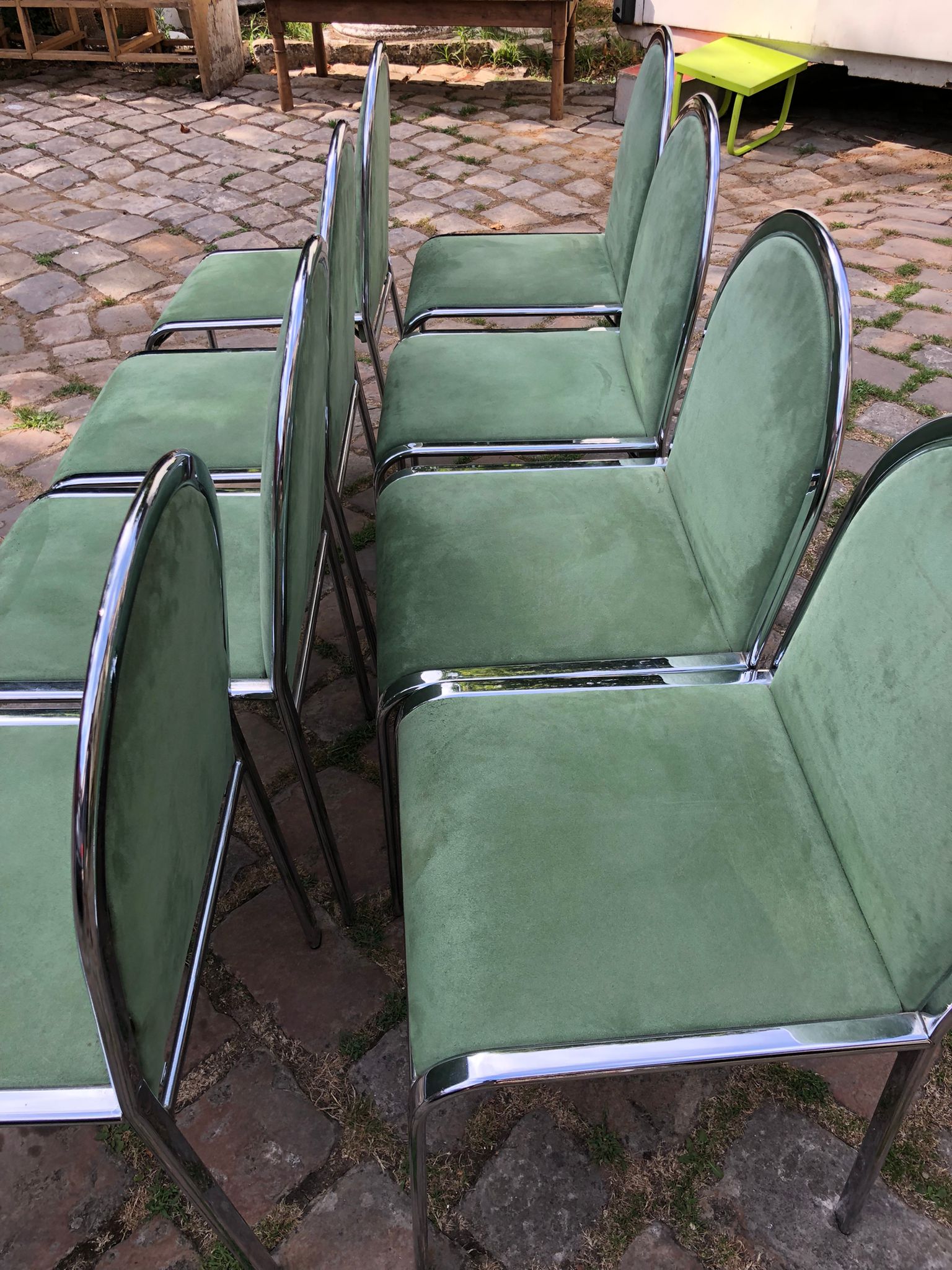 1970 design chair in green suede and chrome
