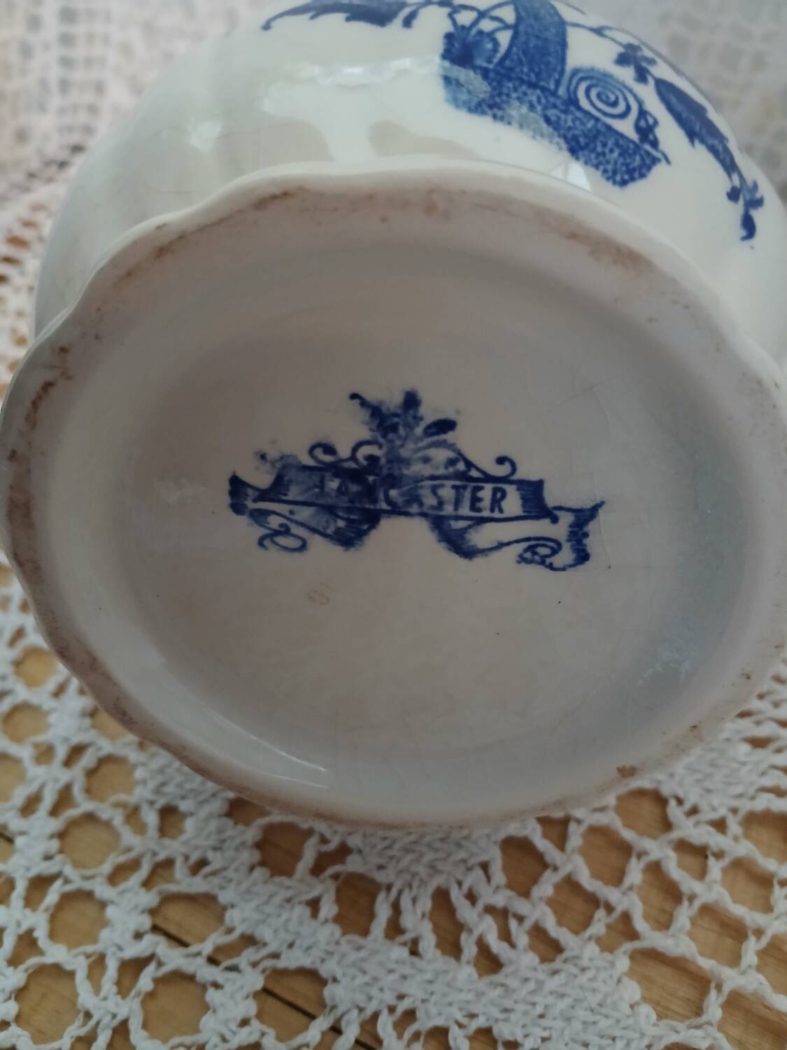 2 pichets anciens Lancaster