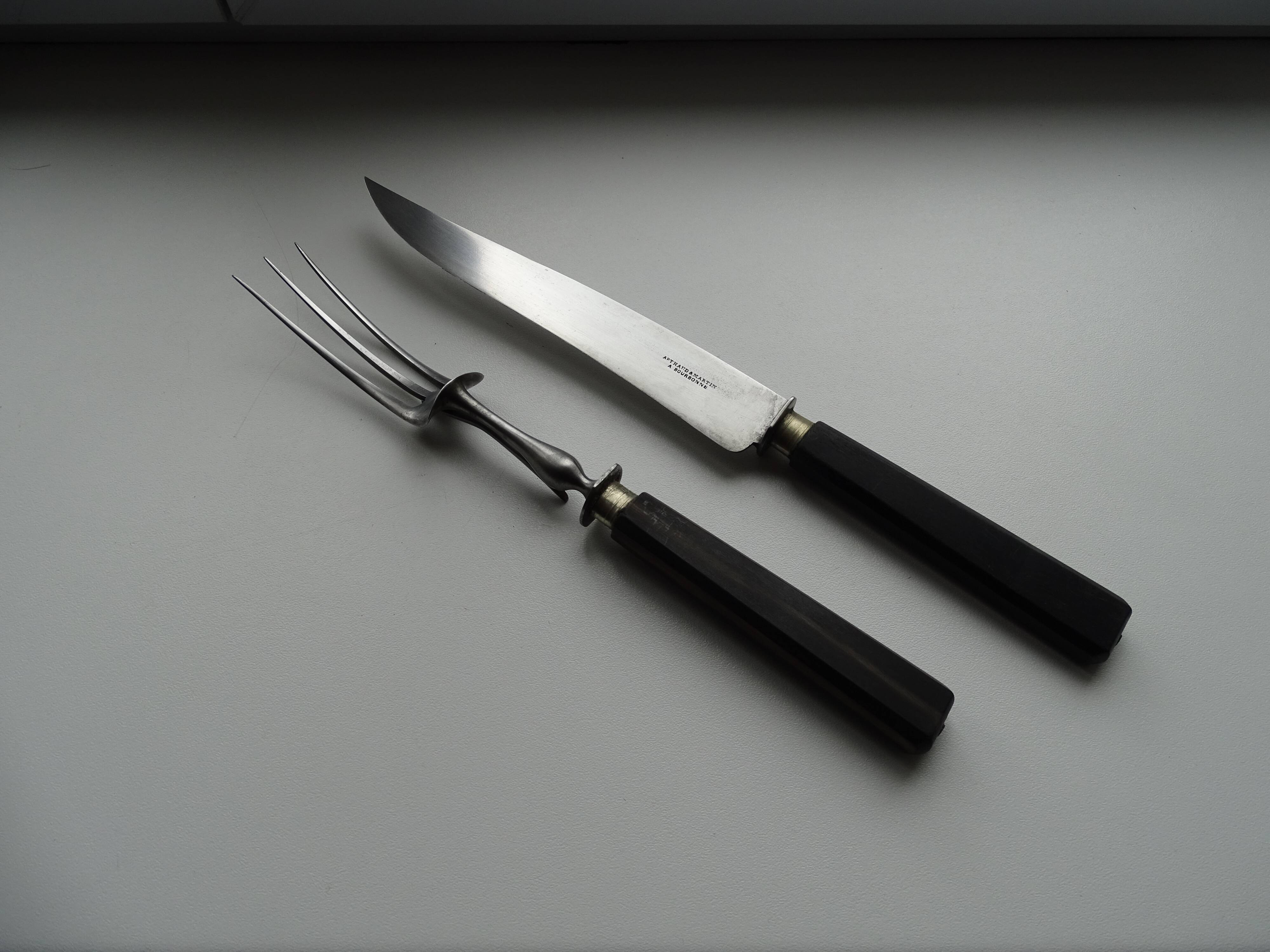 Set cutlery to cut old wooden handles 1930