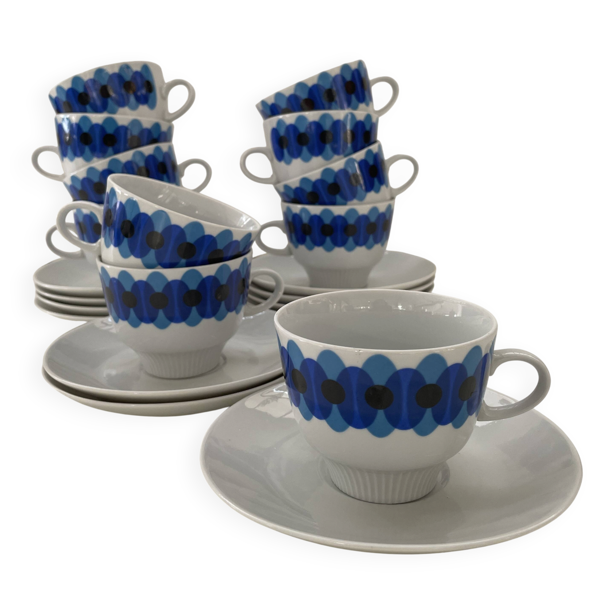 Service of 11 Coffee Cups and Saucers - 70s Design - White and Blue Porcelain