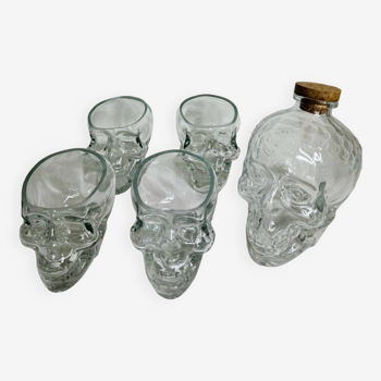 Verres et carafe