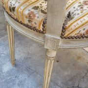 Série de 4 chaises de style Louis XVI ancienne