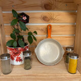 Le Creuset frying pan