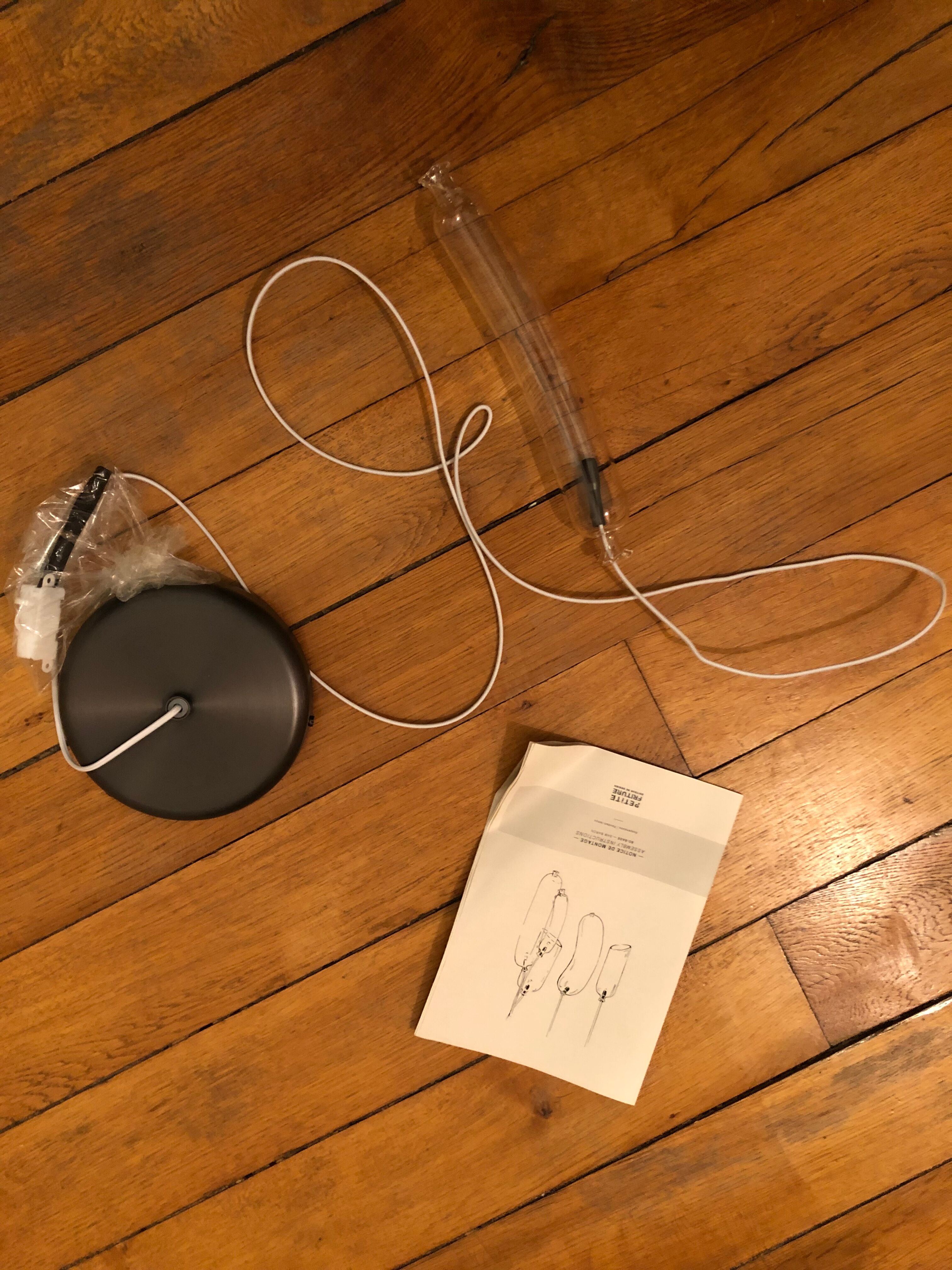 Suspension "sausage" Petite Friture design Sam Baron