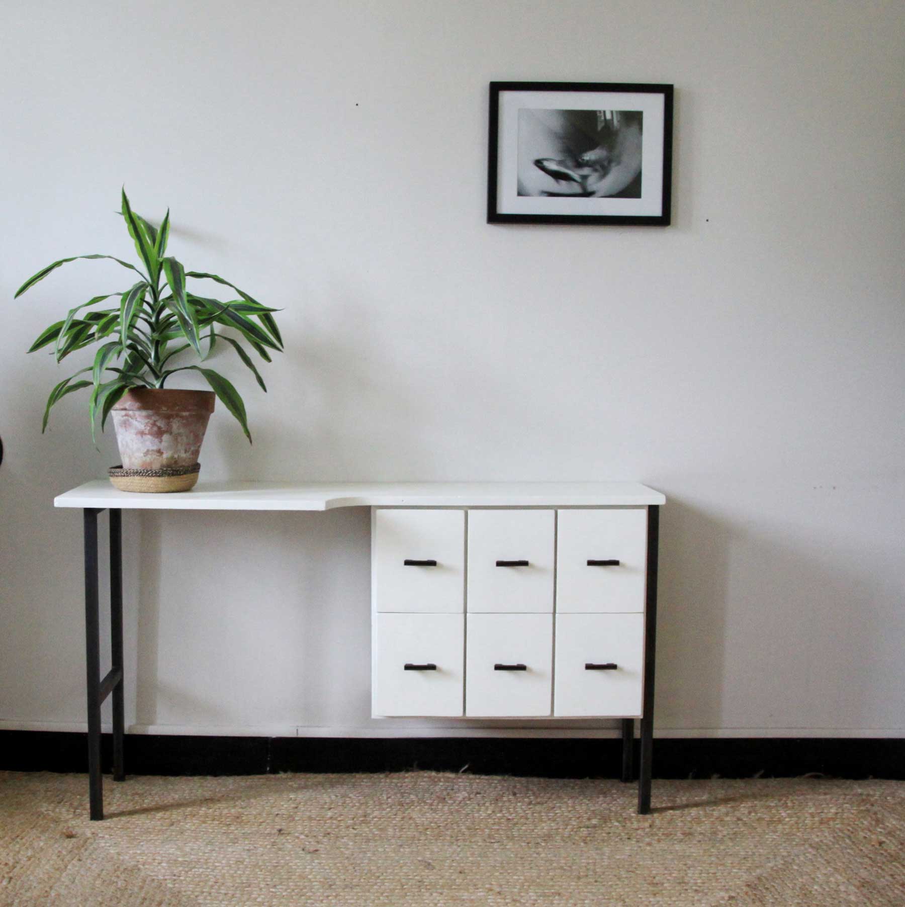 Vintage buffet in Tirois