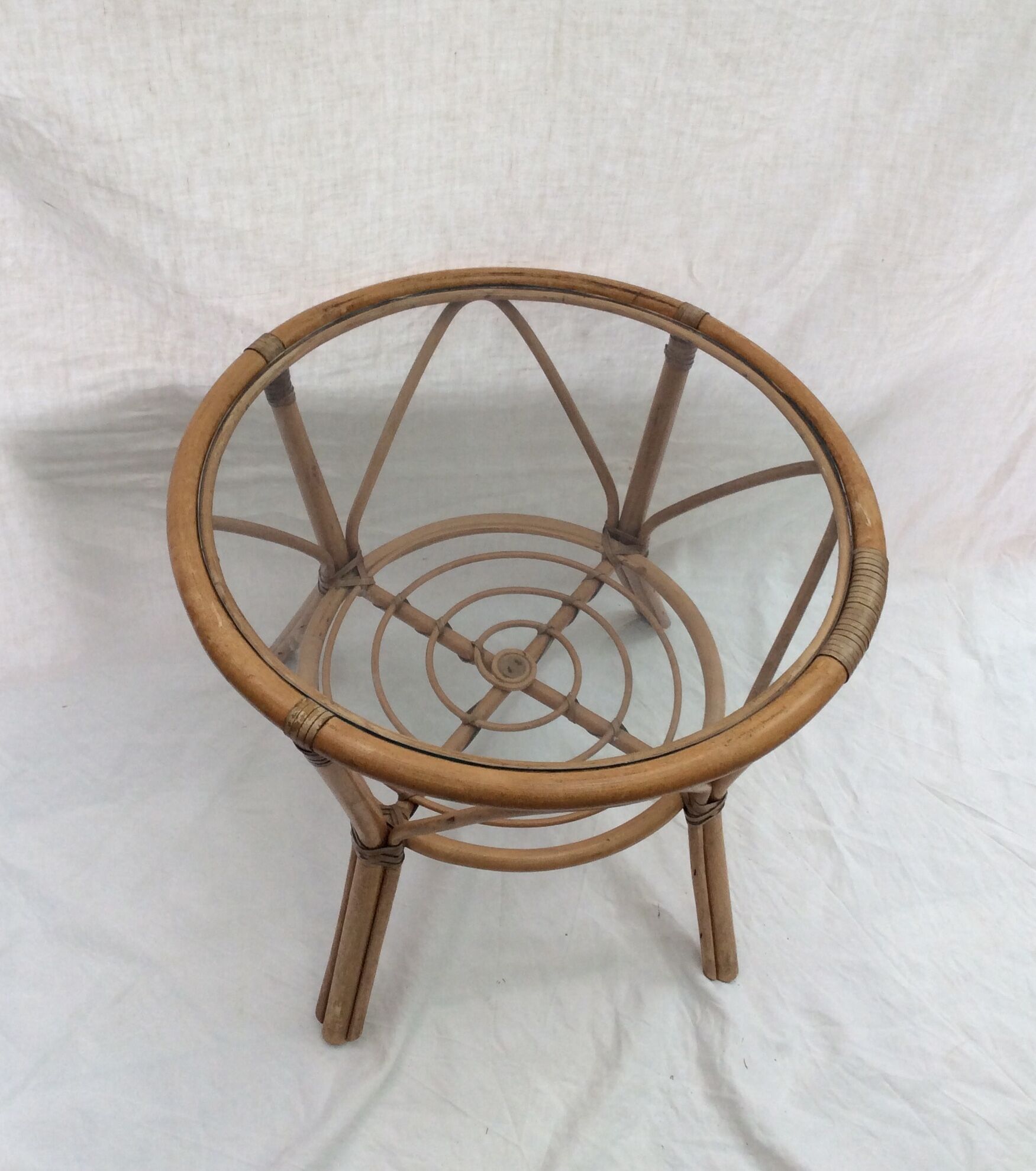 Table in rattan, bamboo and glass