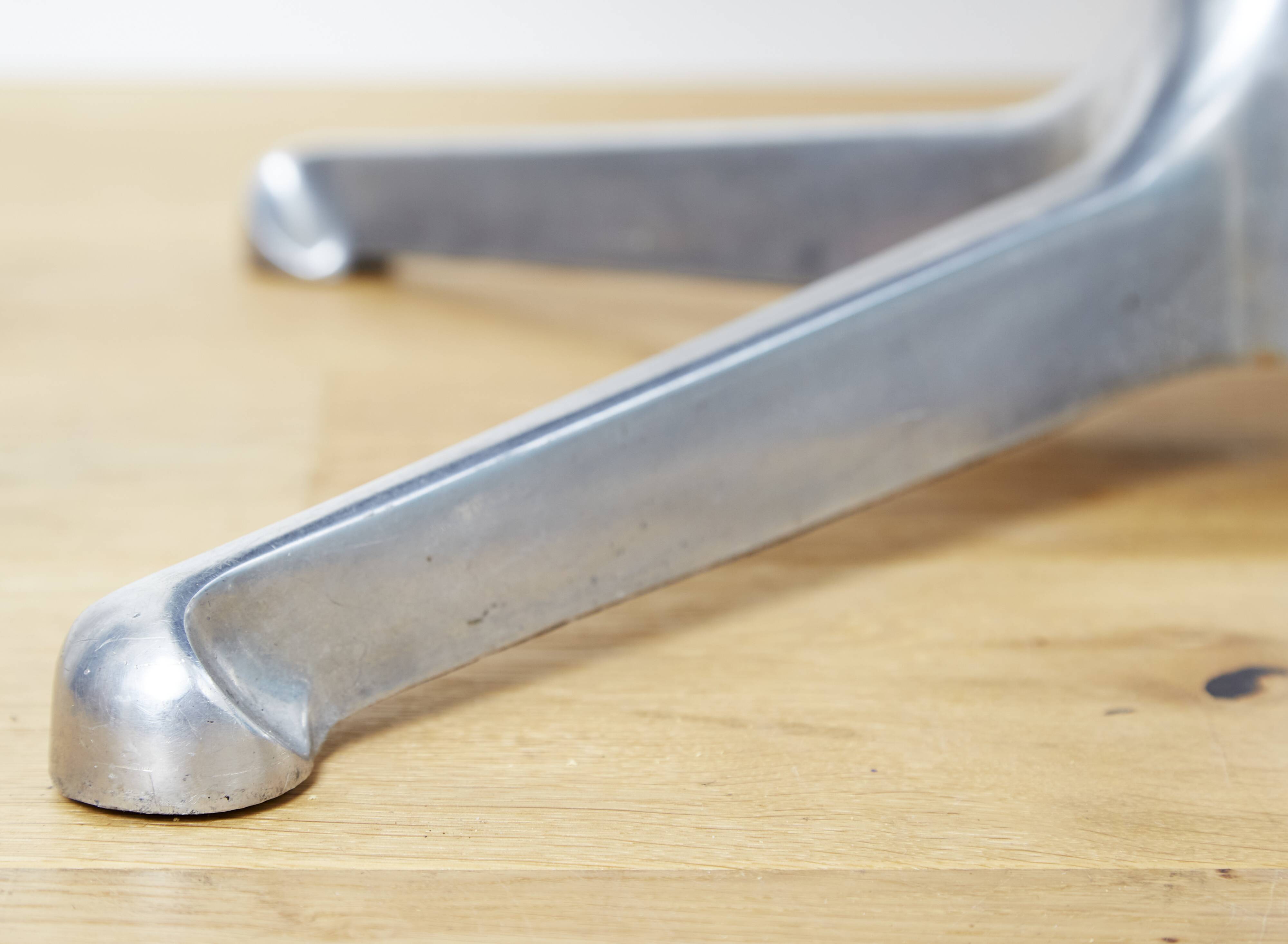 Oswaldo Borsani swivel Chair P125 for Tecno Milano