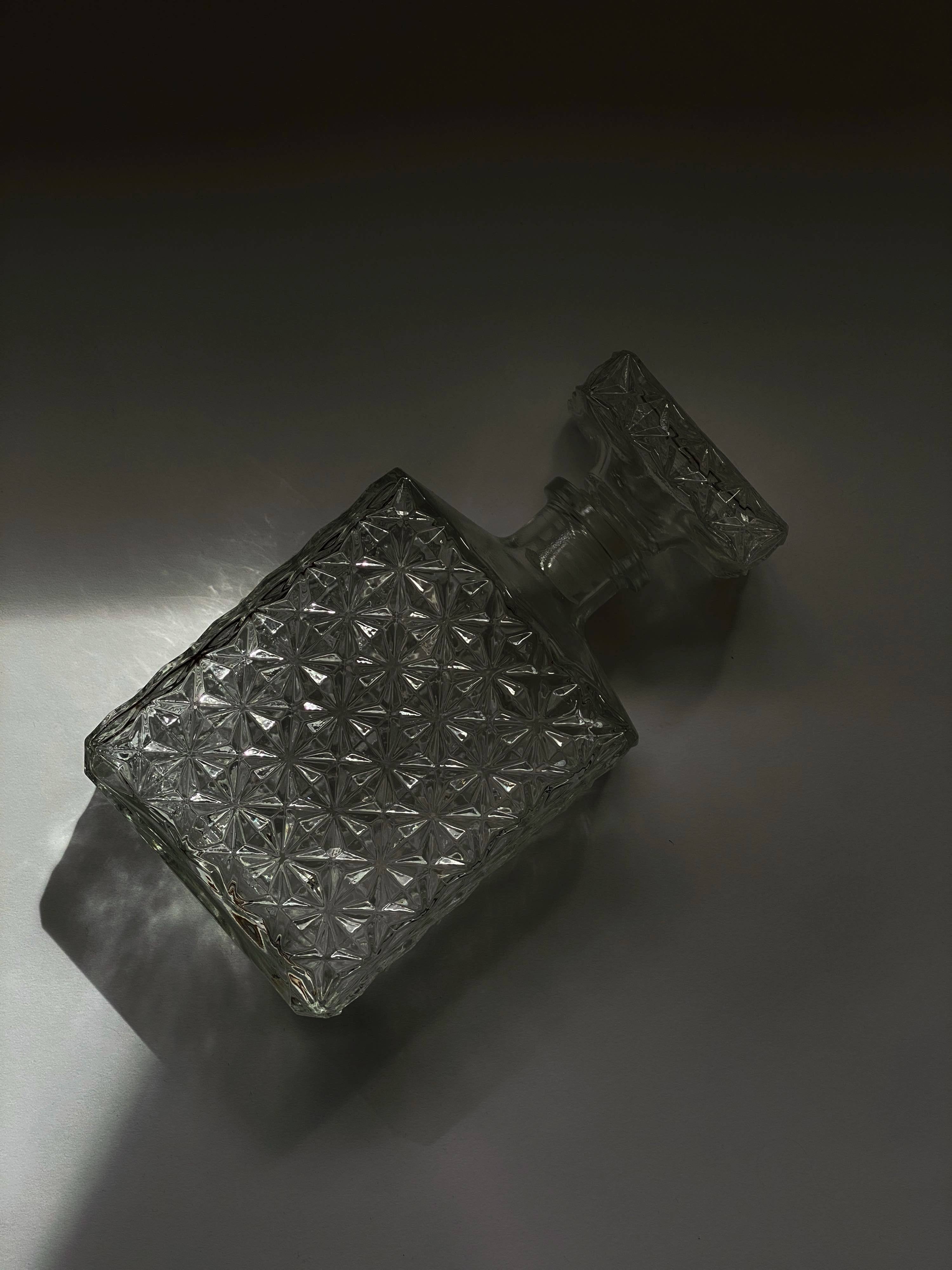 Diamond tip whisky carafe