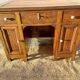 bureau enfant, ado, bois massif et cuir rouge