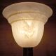 Duo lampes de chevet rétro chic métal doré, globes blancs drappés
