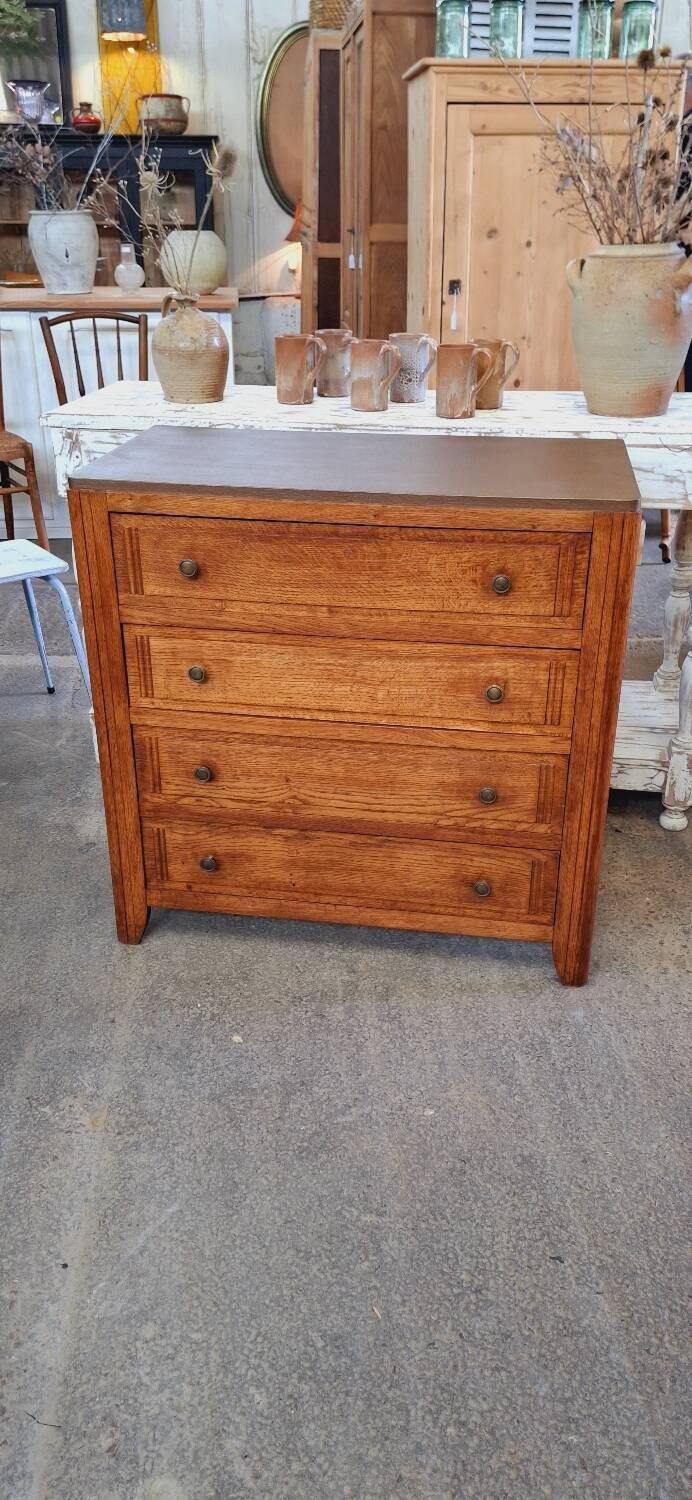 Antique chest of drawers
