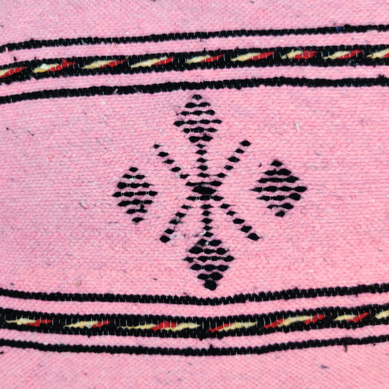 Berber cushion pink edged