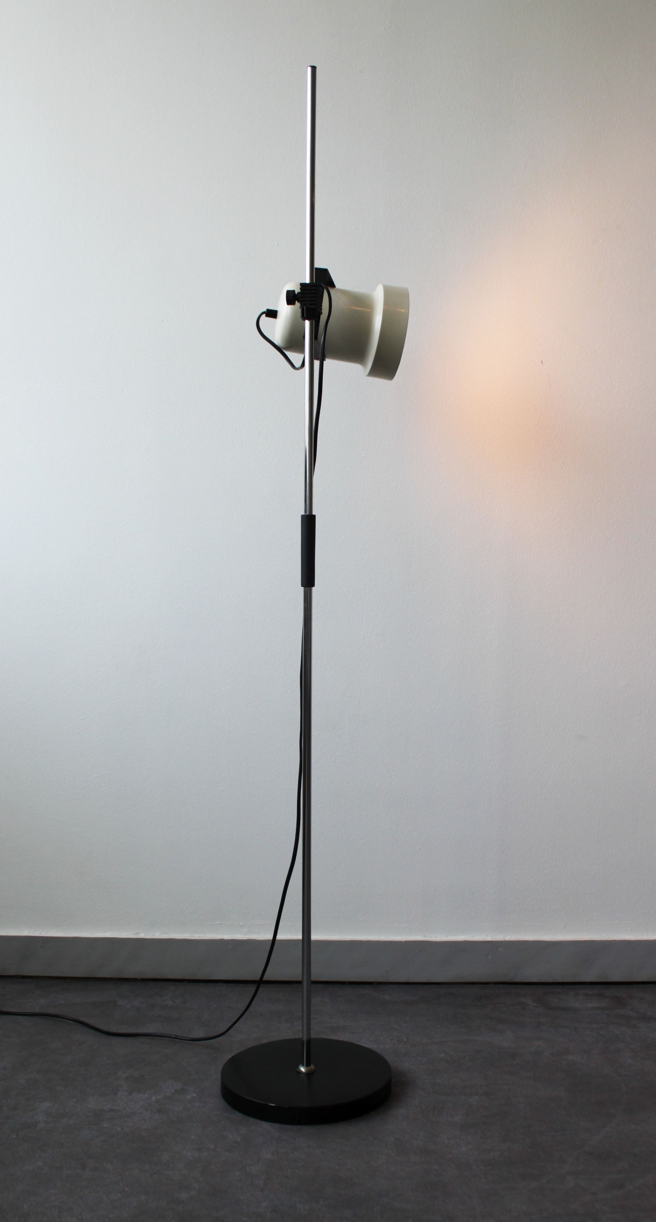 Vintage floor lamp, adjustable spot, 1970.