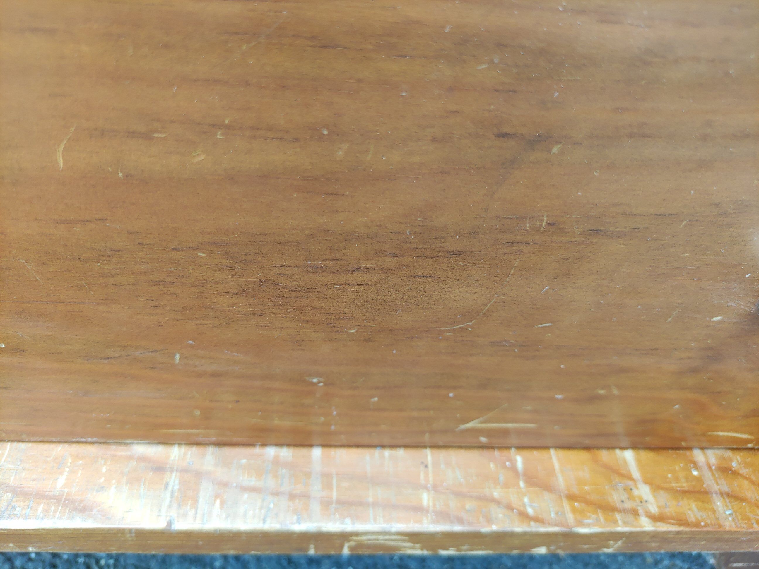 Commode vintage pieds compas