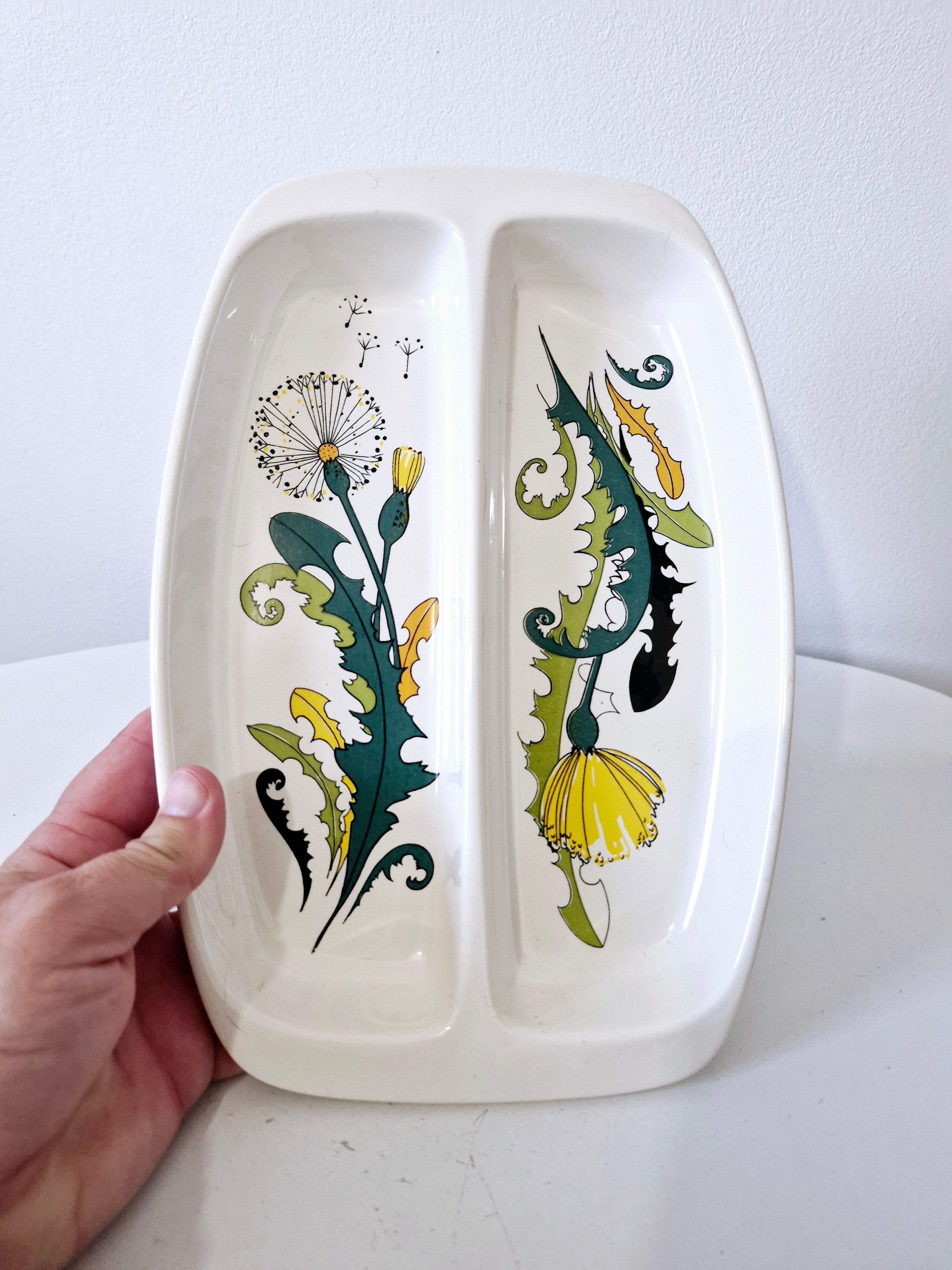 Partitioned plate in porcelain, dandelion model, Villeroy and Boch.