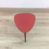Tabouret tripode rouge