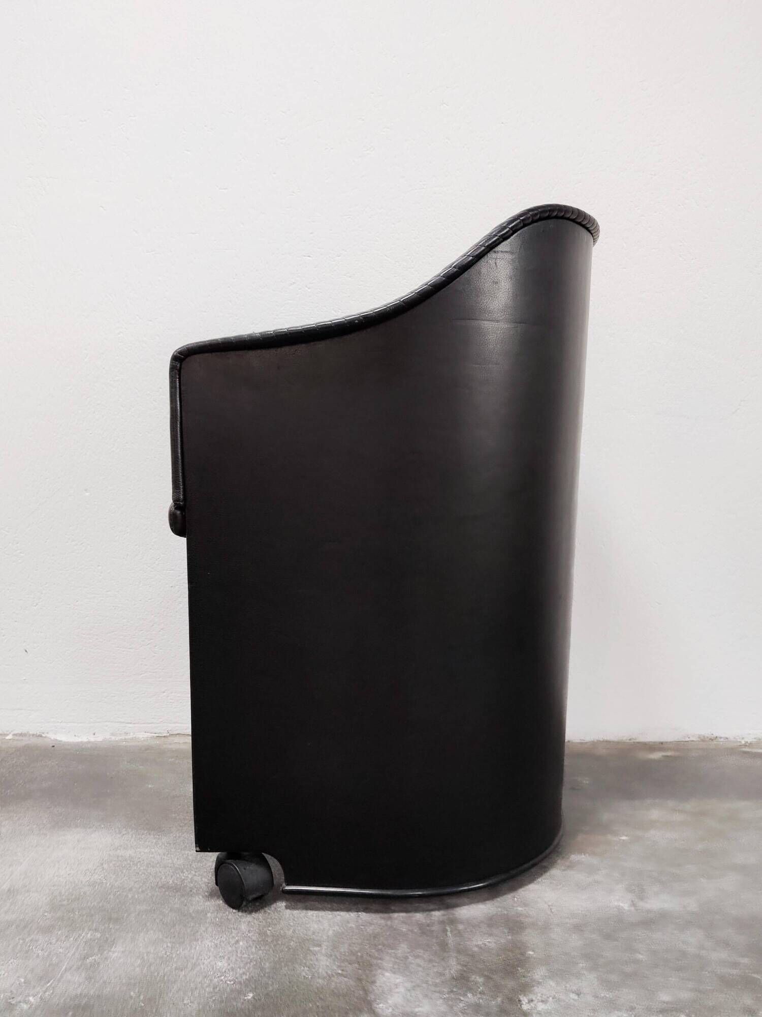 Fauteuils cuir Afra & Tobia Scarpa pour Maxalto, Modèle Artona 8552