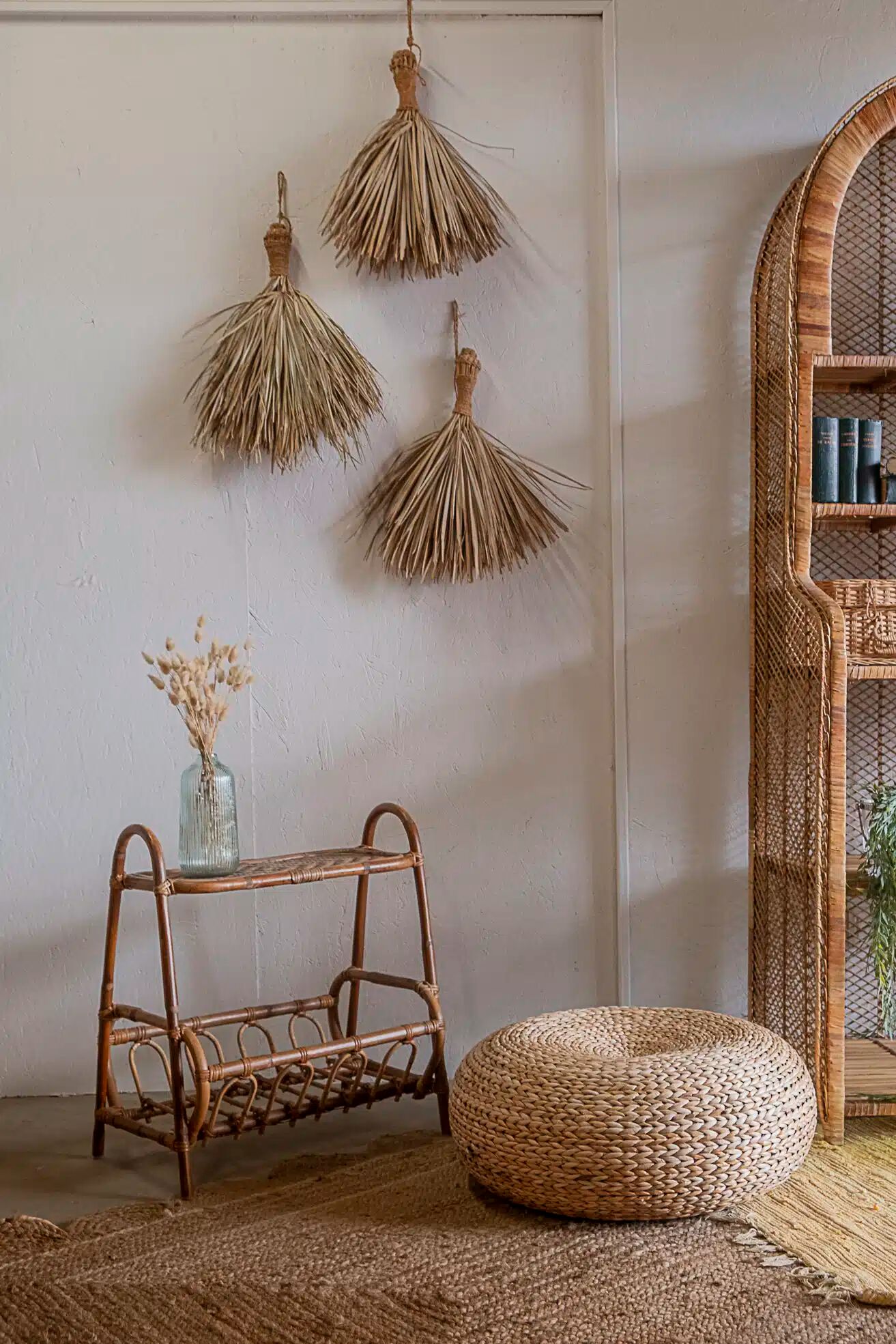 Wicker pouffe "Basile"