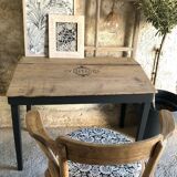 Desk desk