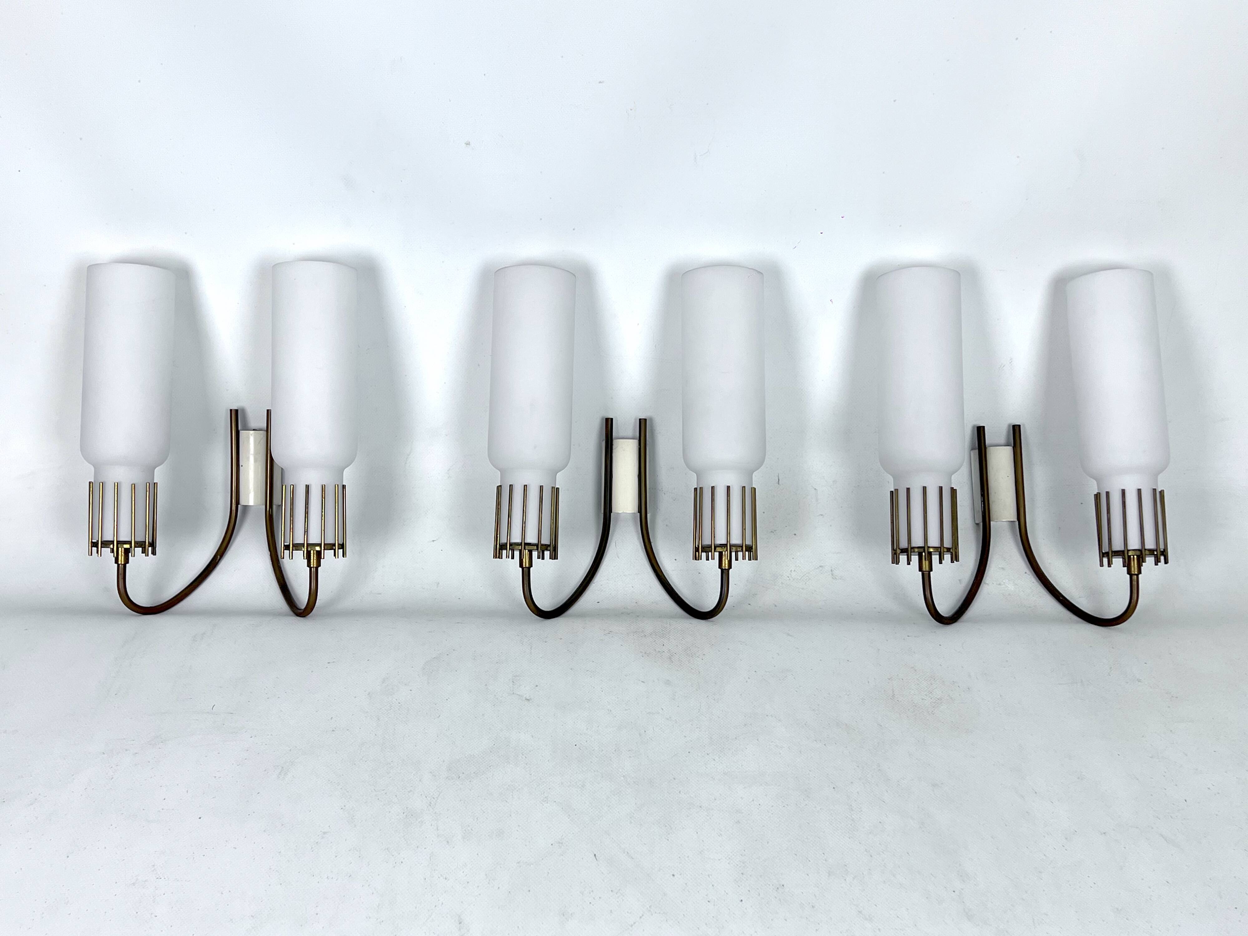 Mid-Century Modern set of three sconces in Arredoluce style. Italy 1950s