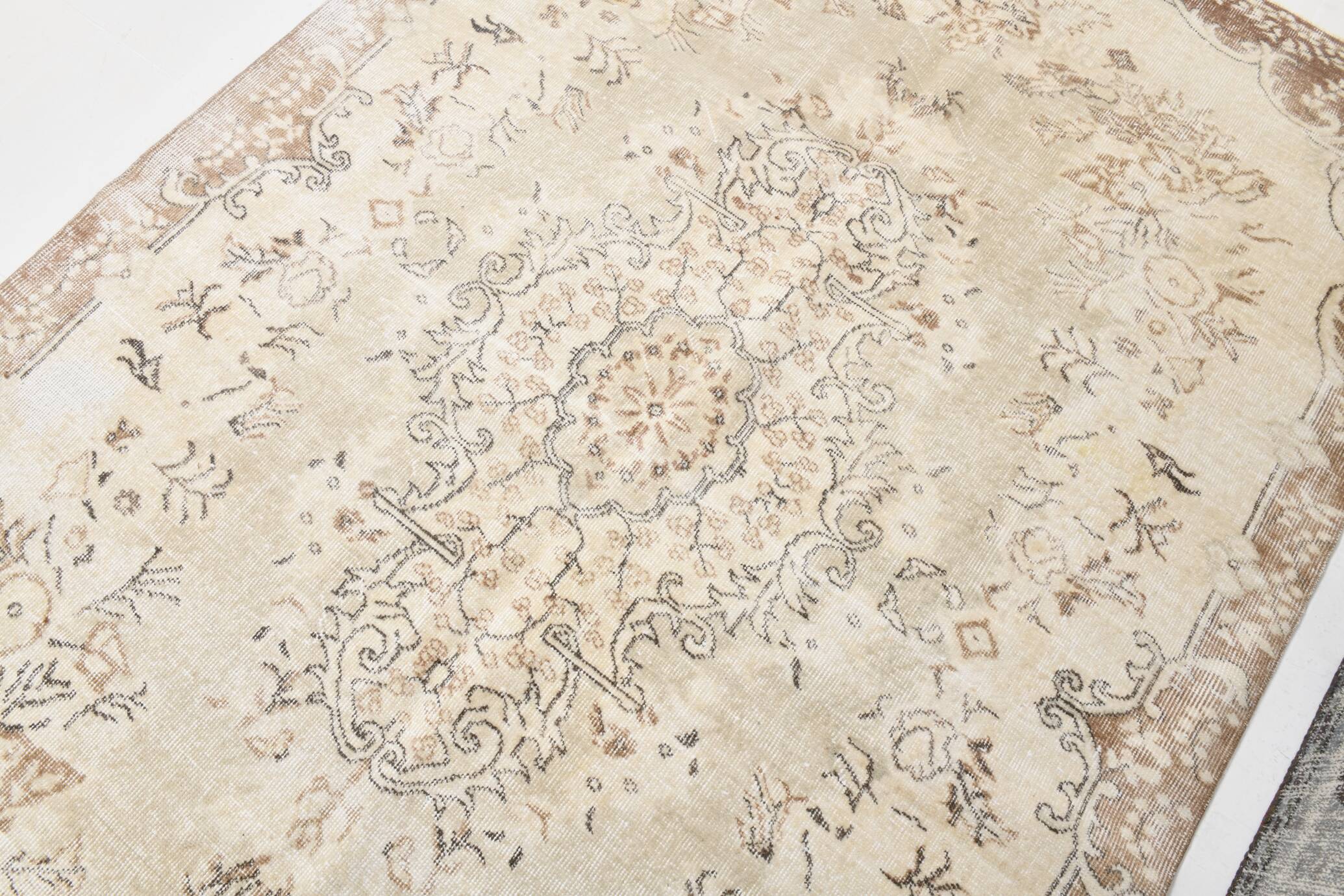 6x9 Persian Vintage Carpet, Authentic Anatolian Turkish Rug, 174x271 Cm