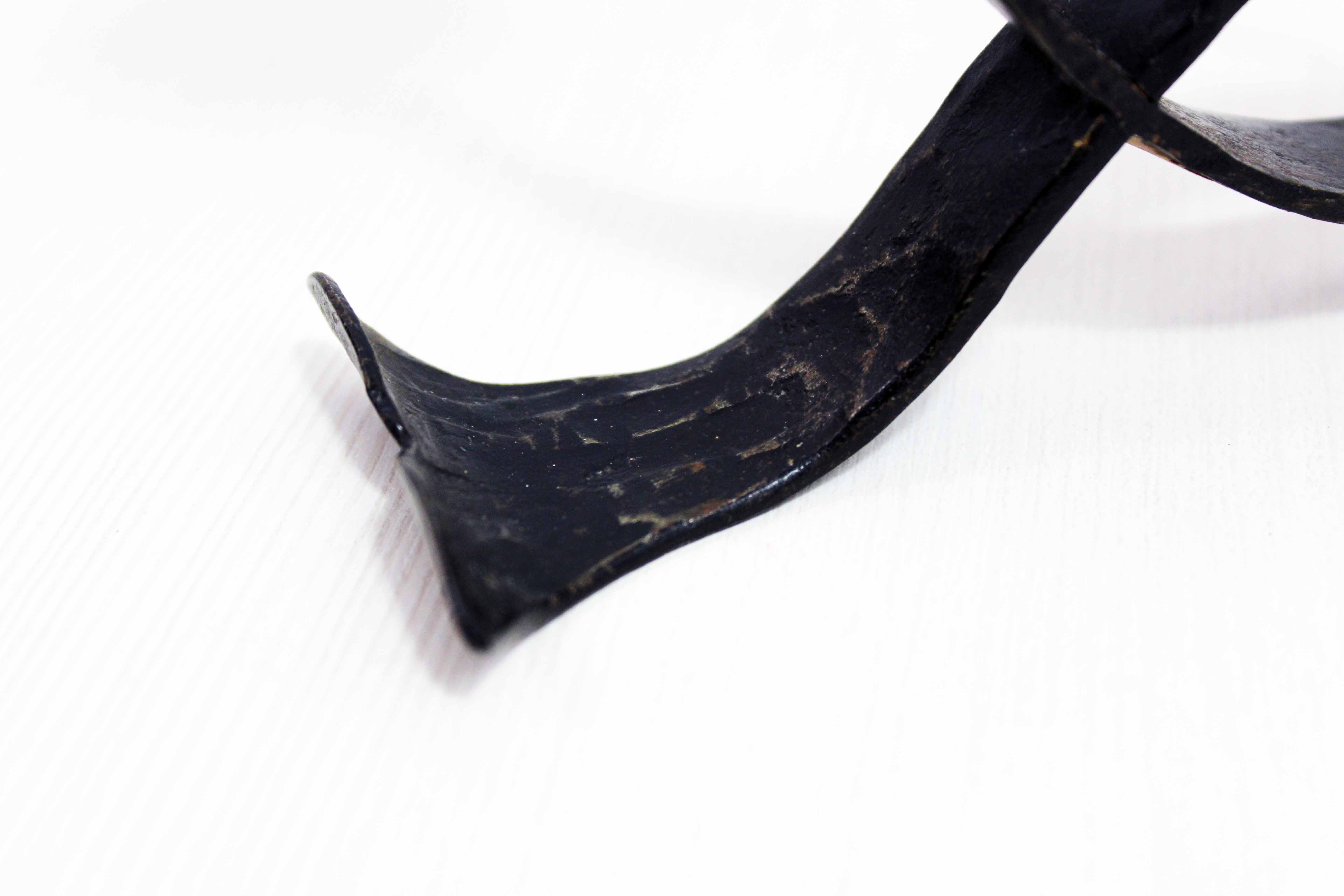 Modernist candle holder