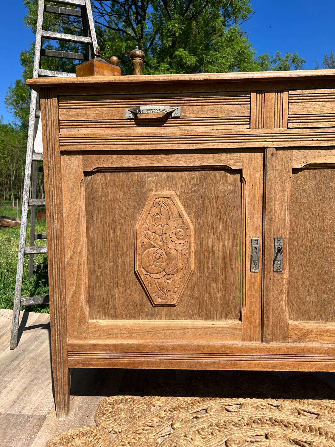 Buffet vintage art deco motifs fleuris