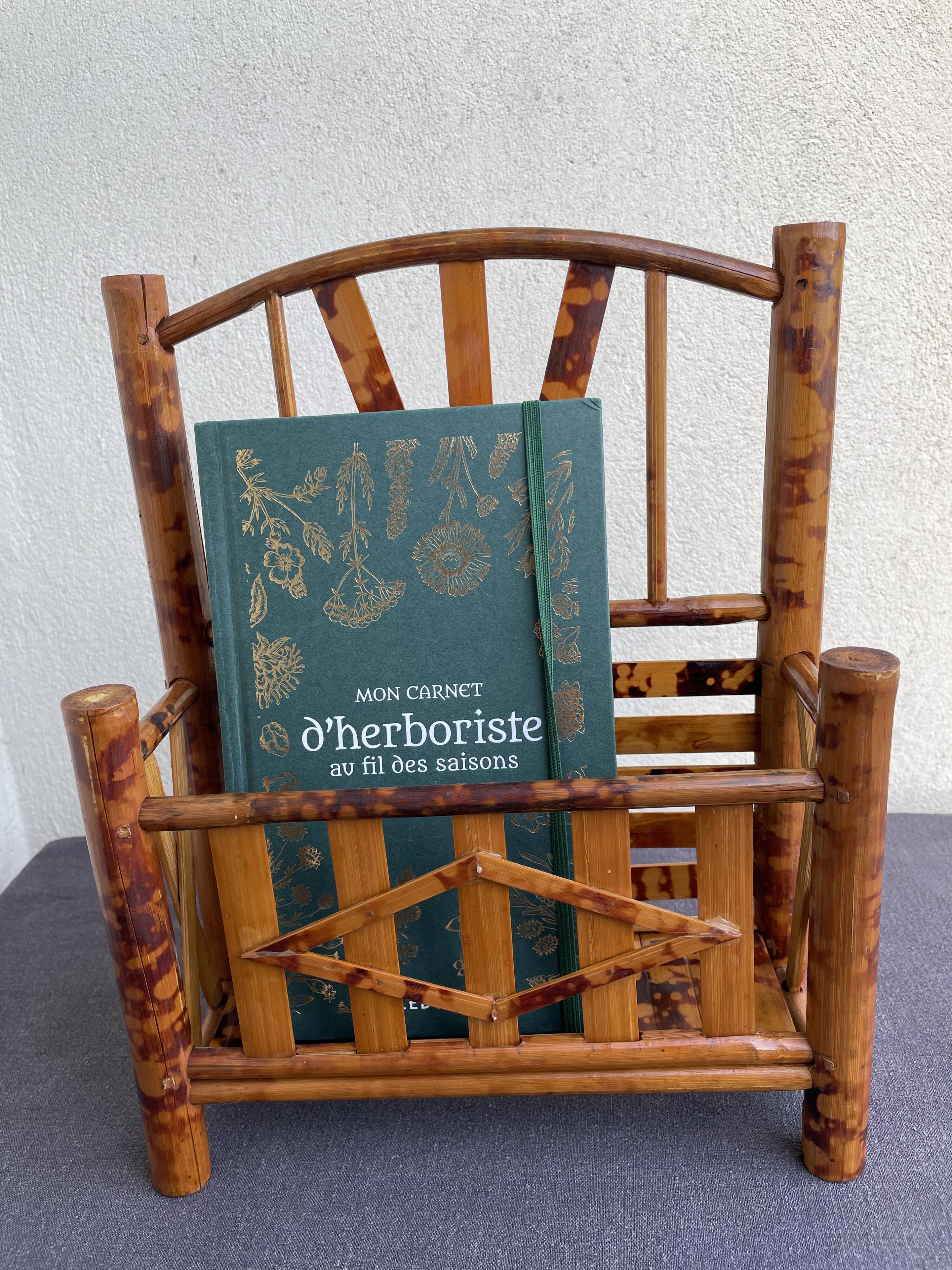 Vintage bamboo tiger wall shelf from the 70s.