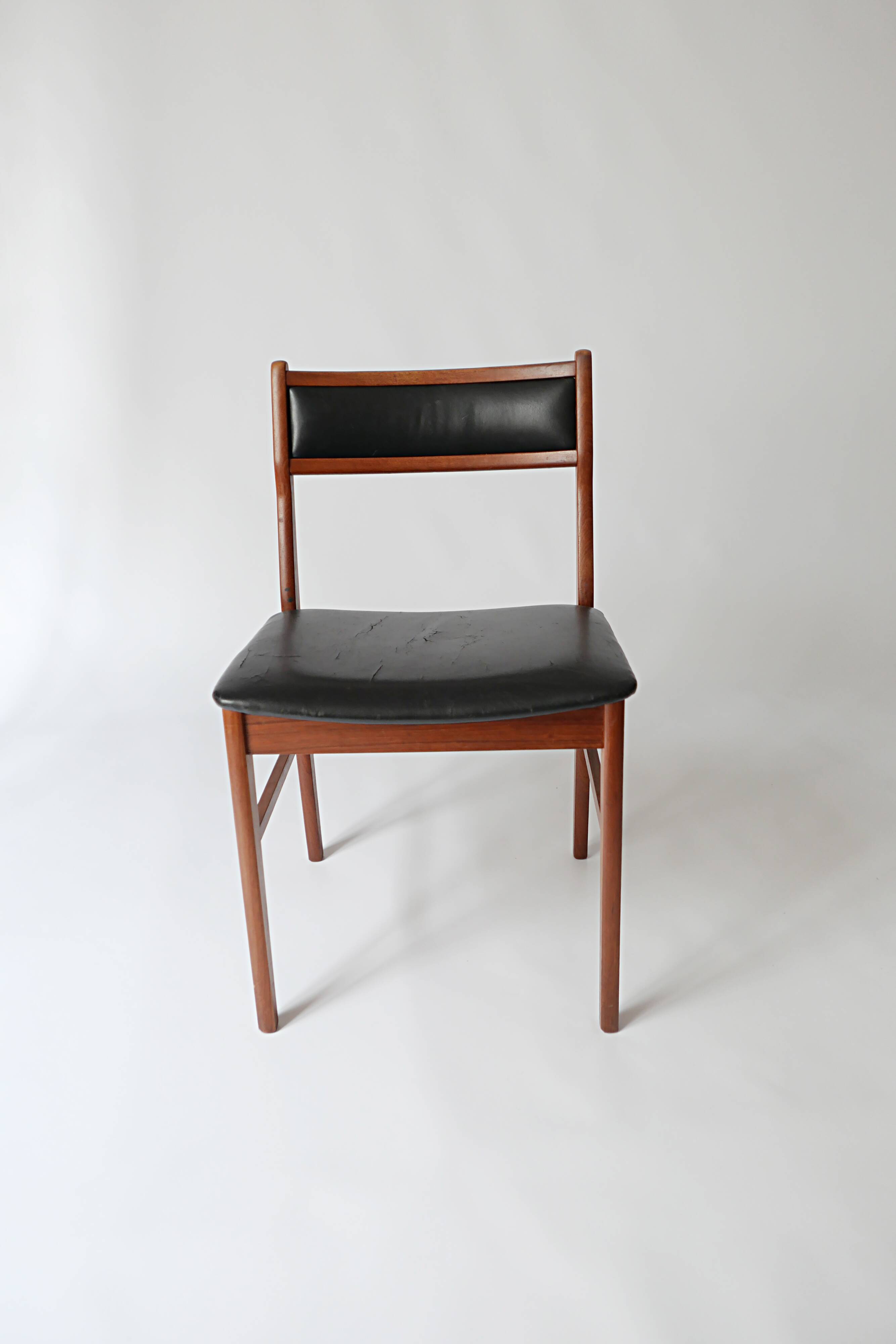 Pair of denmark chairs scandinavian design 1960s vintage 70s 1970s