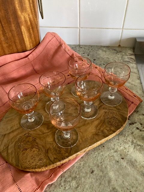 Lot of 6 small pink glasses