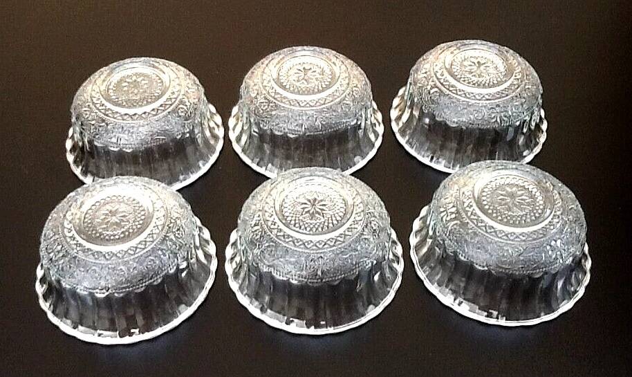 6 antique dessert bowls Clear glass / Scalloped edges
