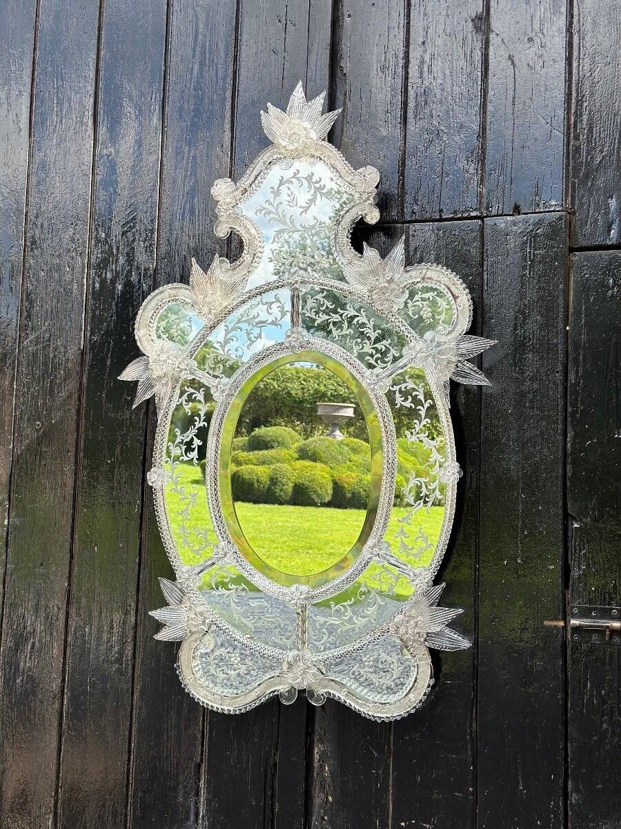 Miroir vénitien en verre de Murano incolore, vers 1940
