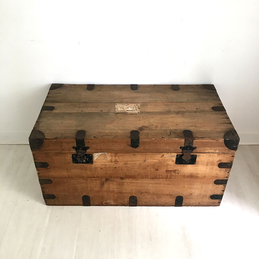 19th end wooden chest