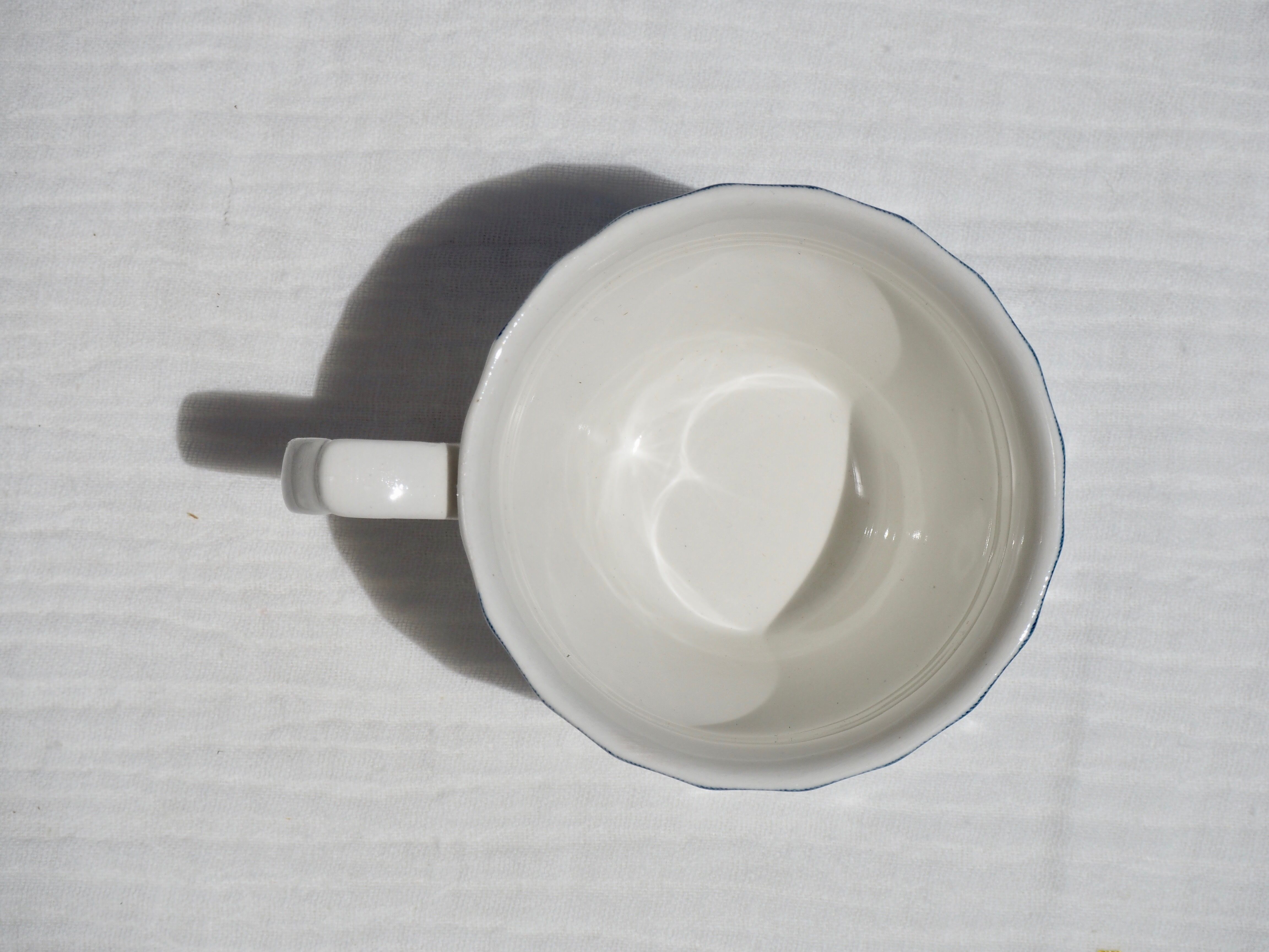 Set of 11 Churchill coffee cups with blue English patterns