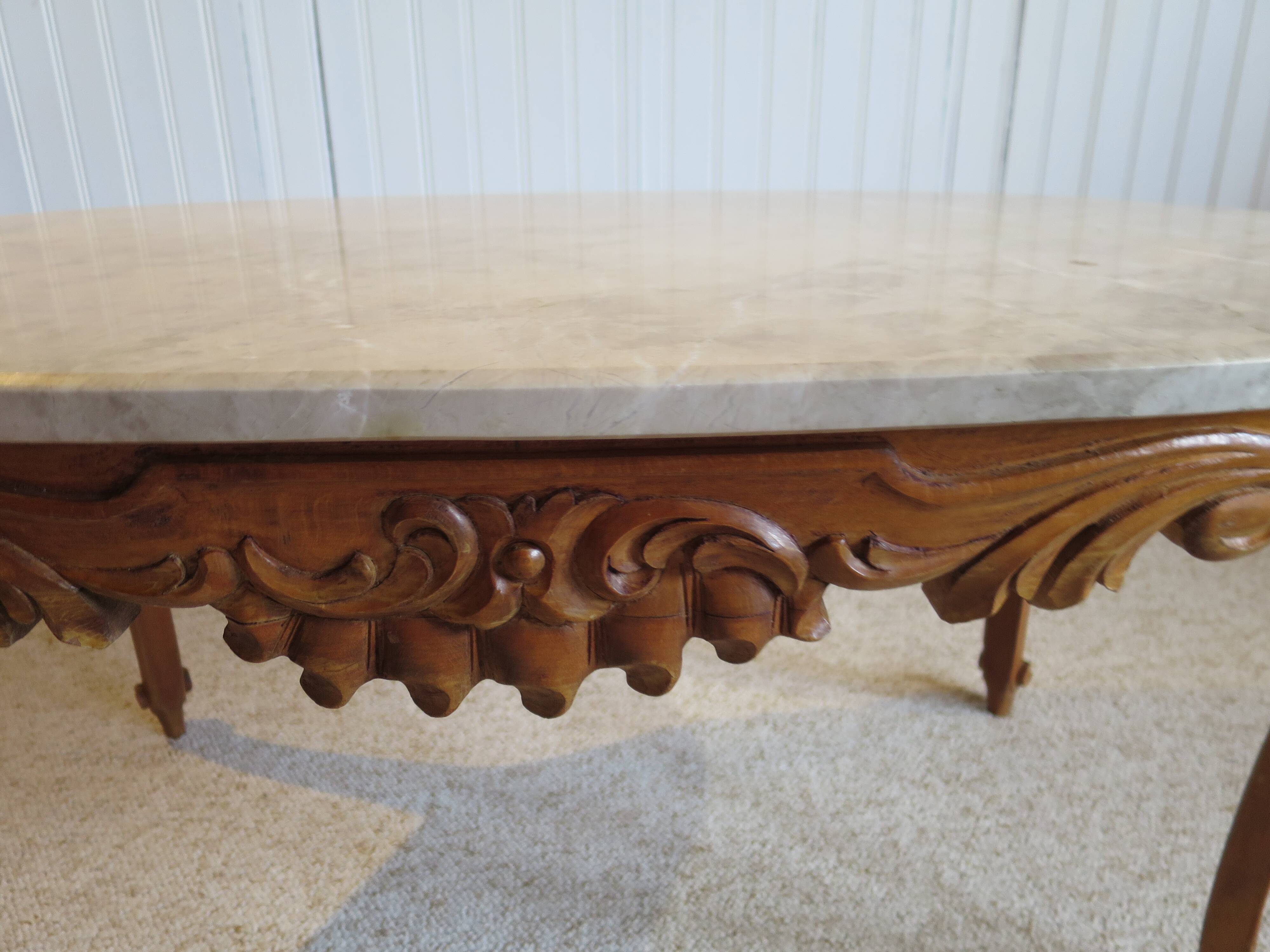 Oval coffee table - carved wood - white veined marble - Regency / Louis XV style